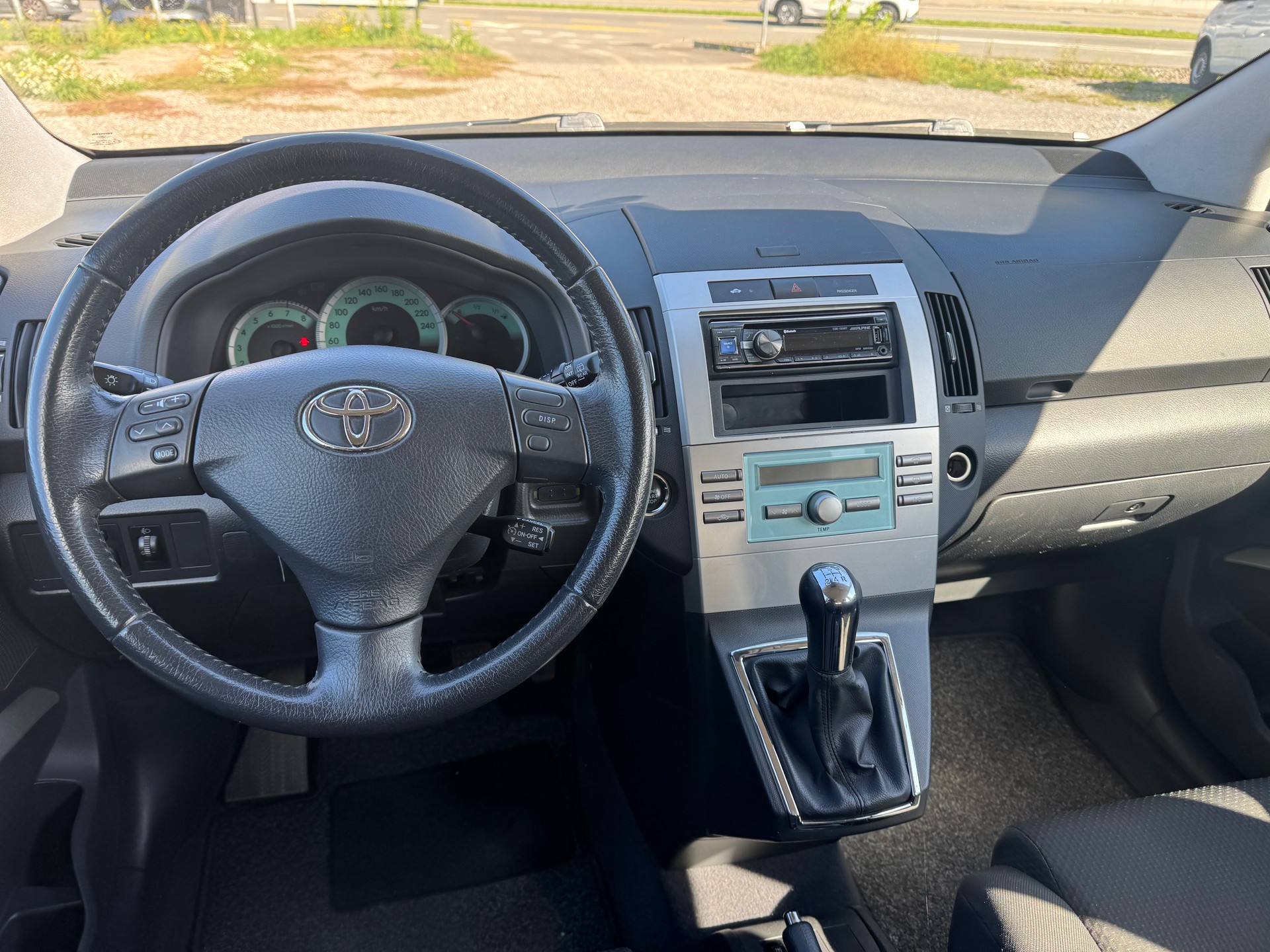 TOYOTA Corolla Verso 1.8 Linea Sol-image-10