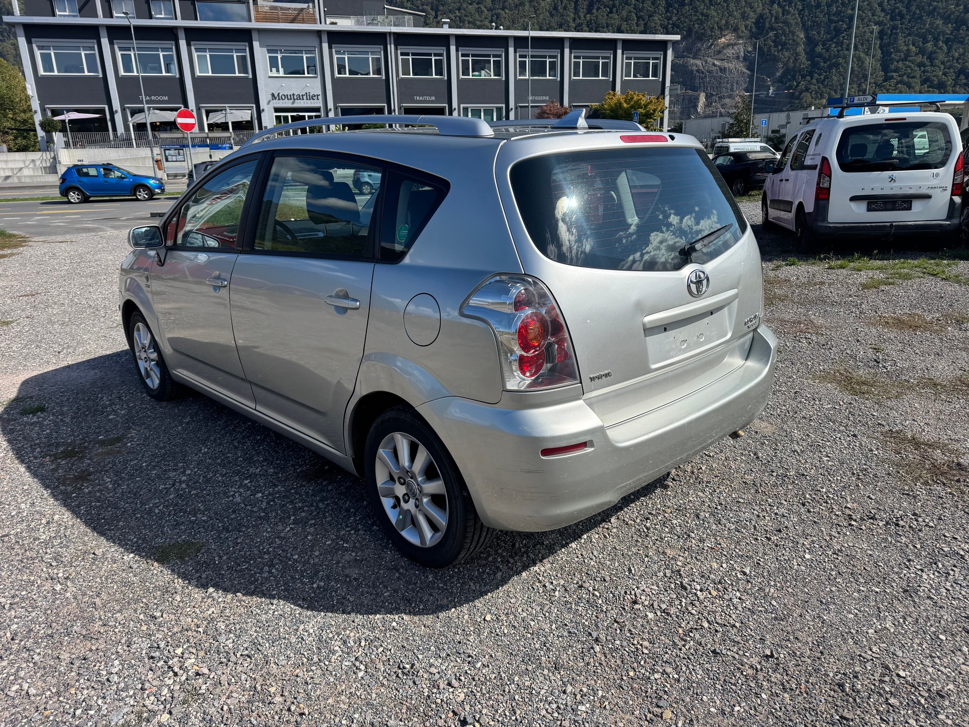 TOYOTA Corolla Verso 1.8 Linea Sol-image-6