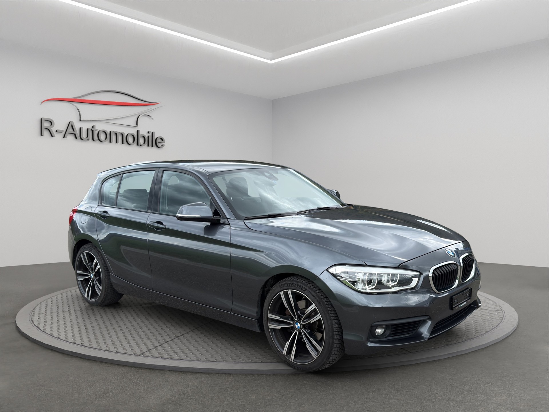 BMW 120d xDrive Steptronic-image-6