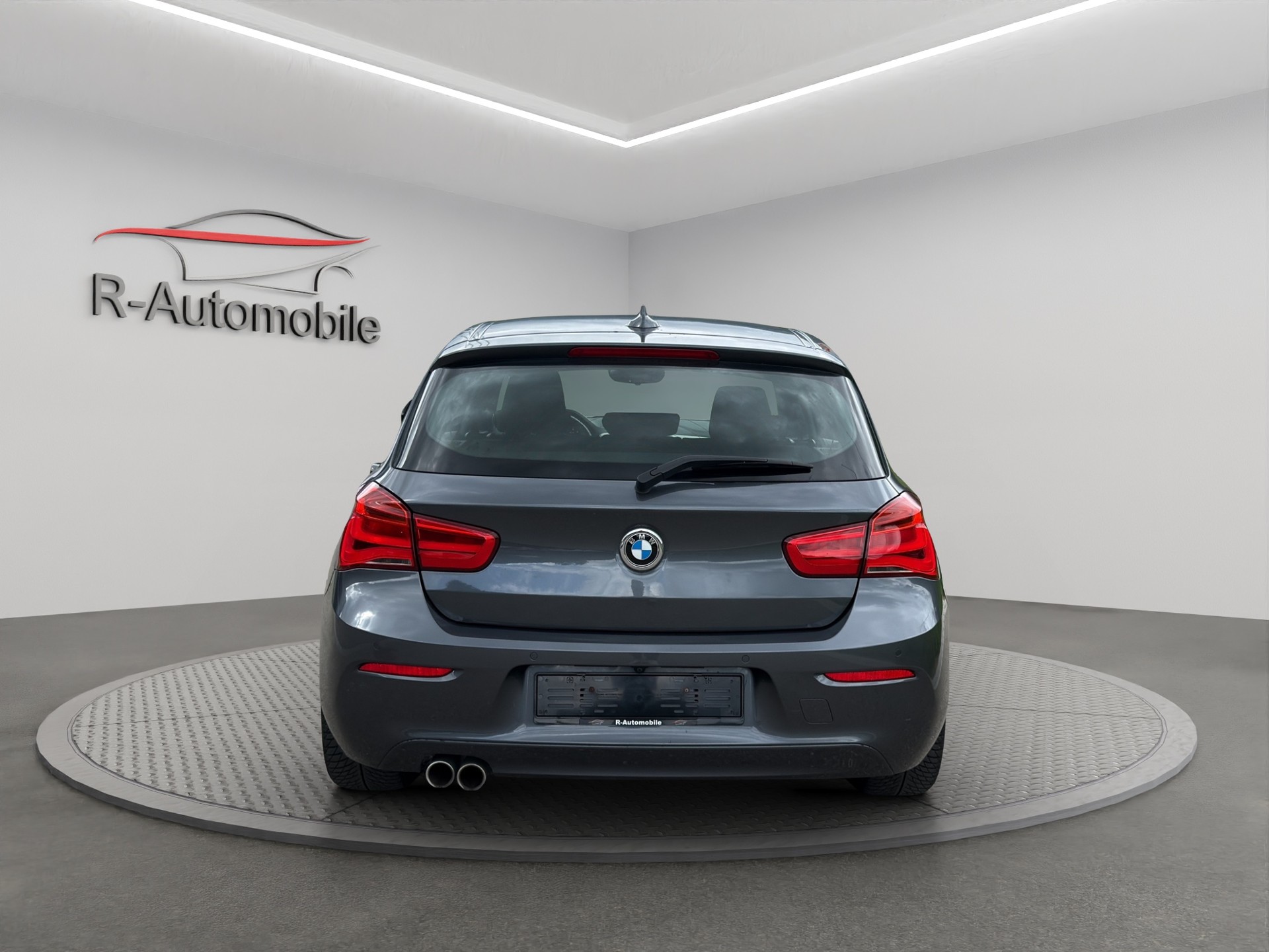 BMW 120d xDrive Steptronic-image-3