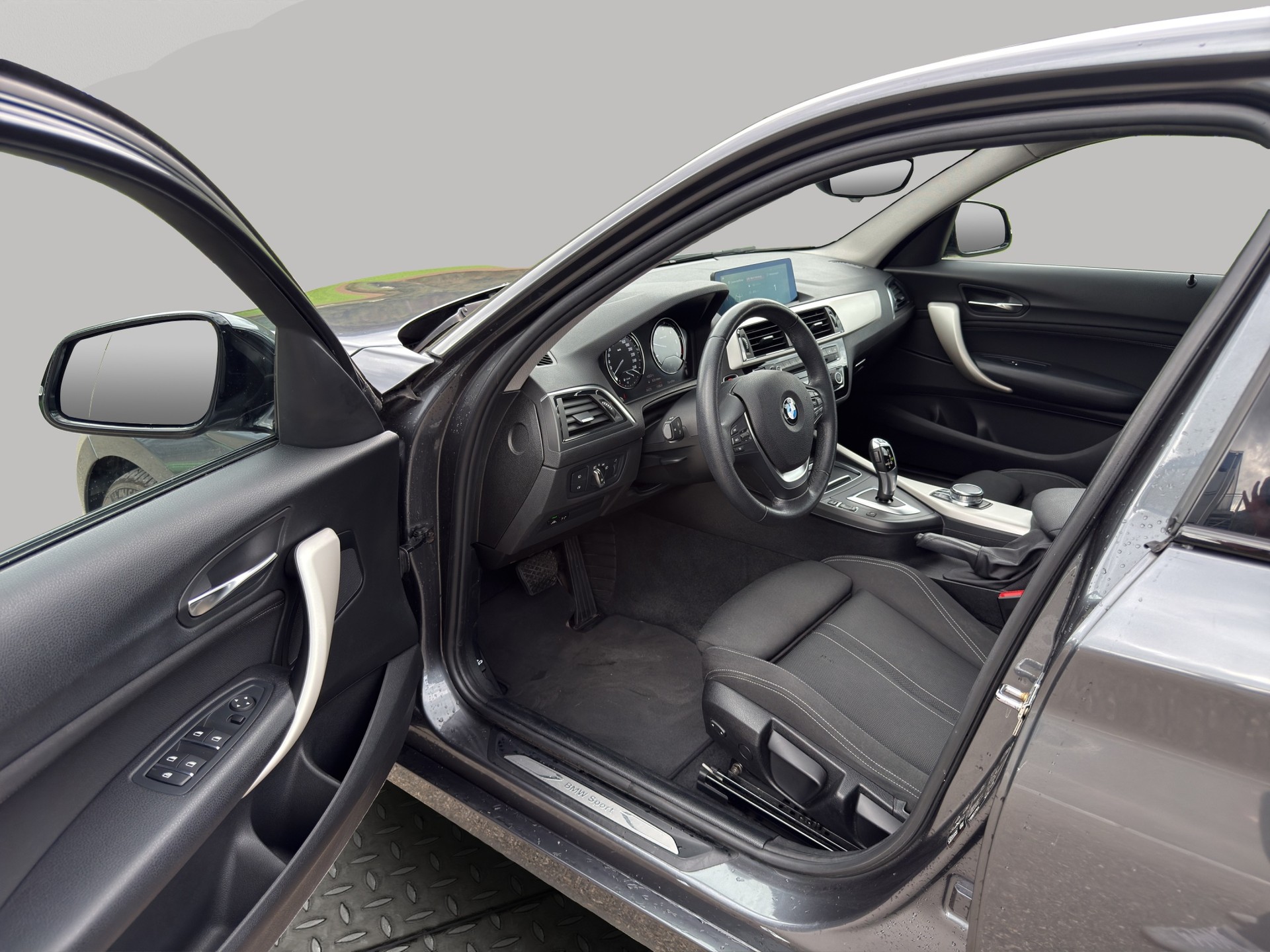 BMW 120d xDrive Steptronic-image-8
