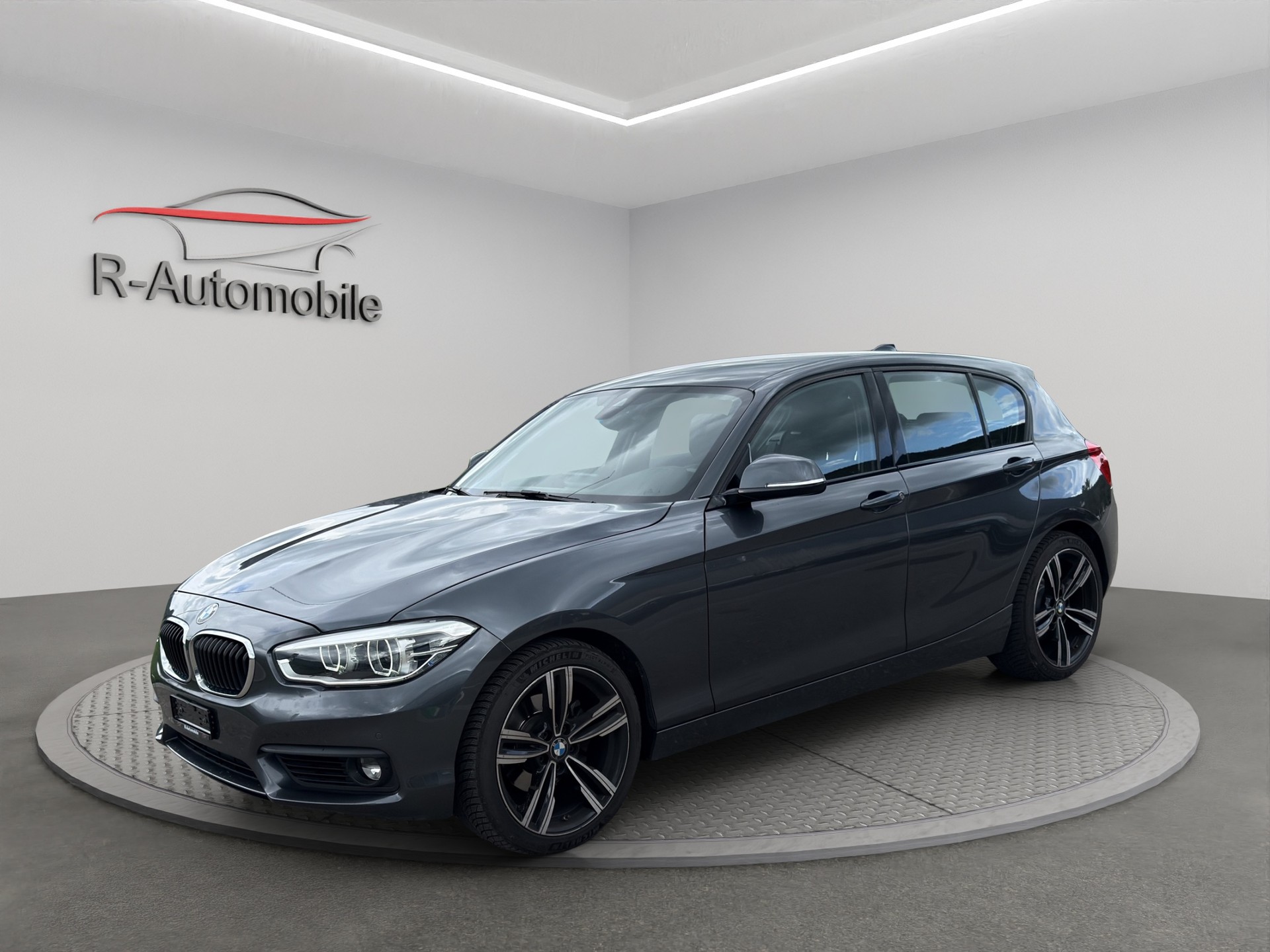 BMW 120d xDrive Steptronic-image-0
