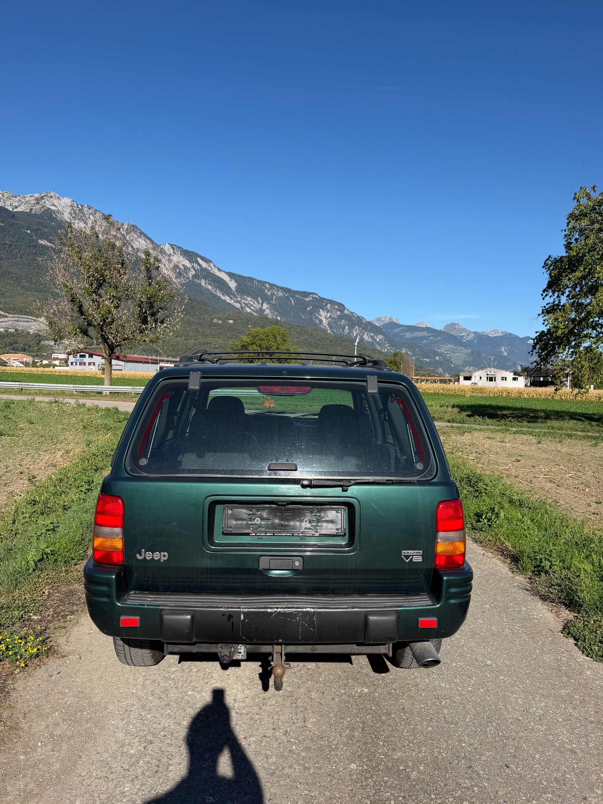 JEEP Grand Cherokee 5.9 Limited LX Automatic-image-4