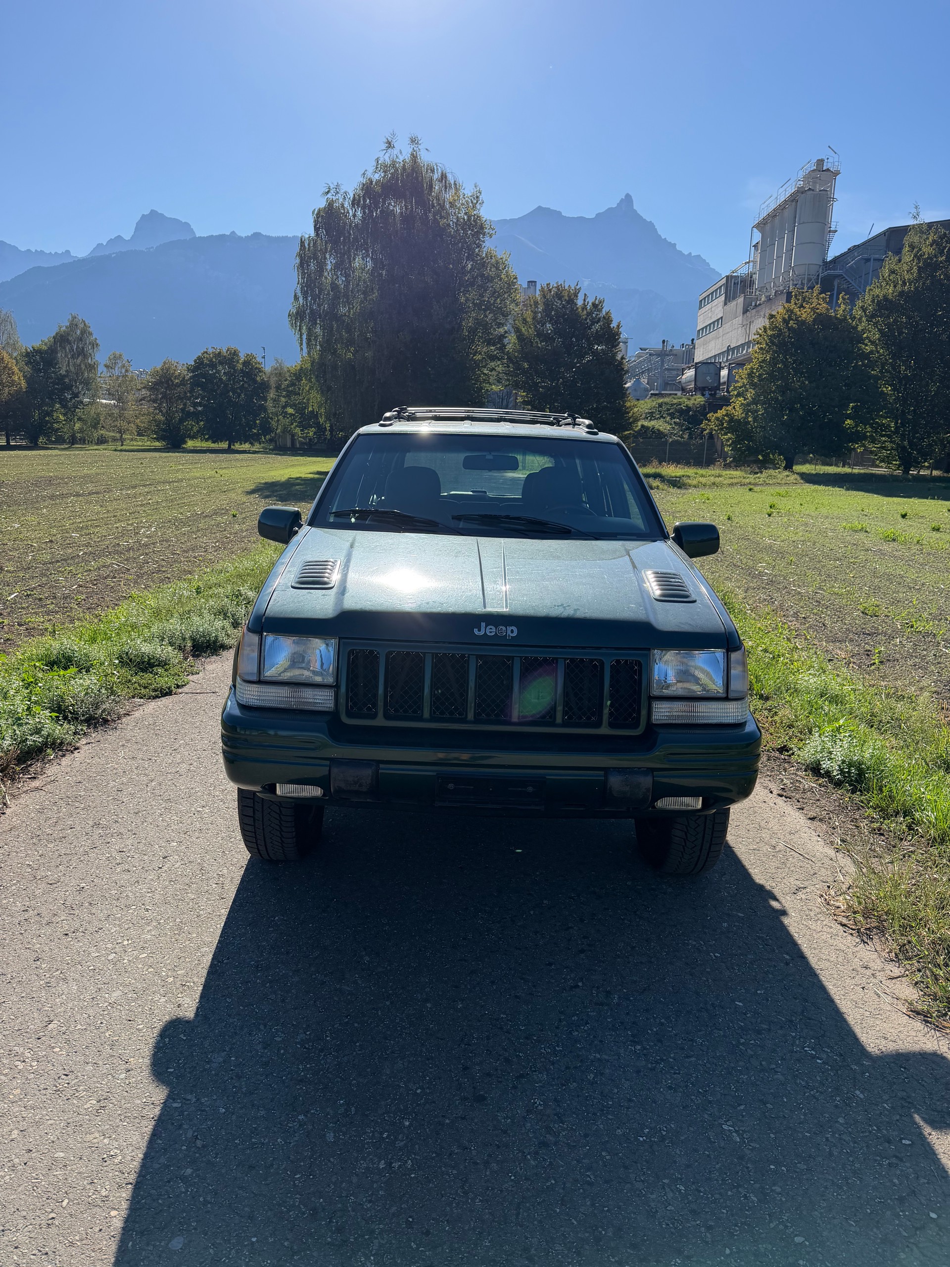 JEEP Grand Cherokee 5.9 Limited LX Automatic-image-1