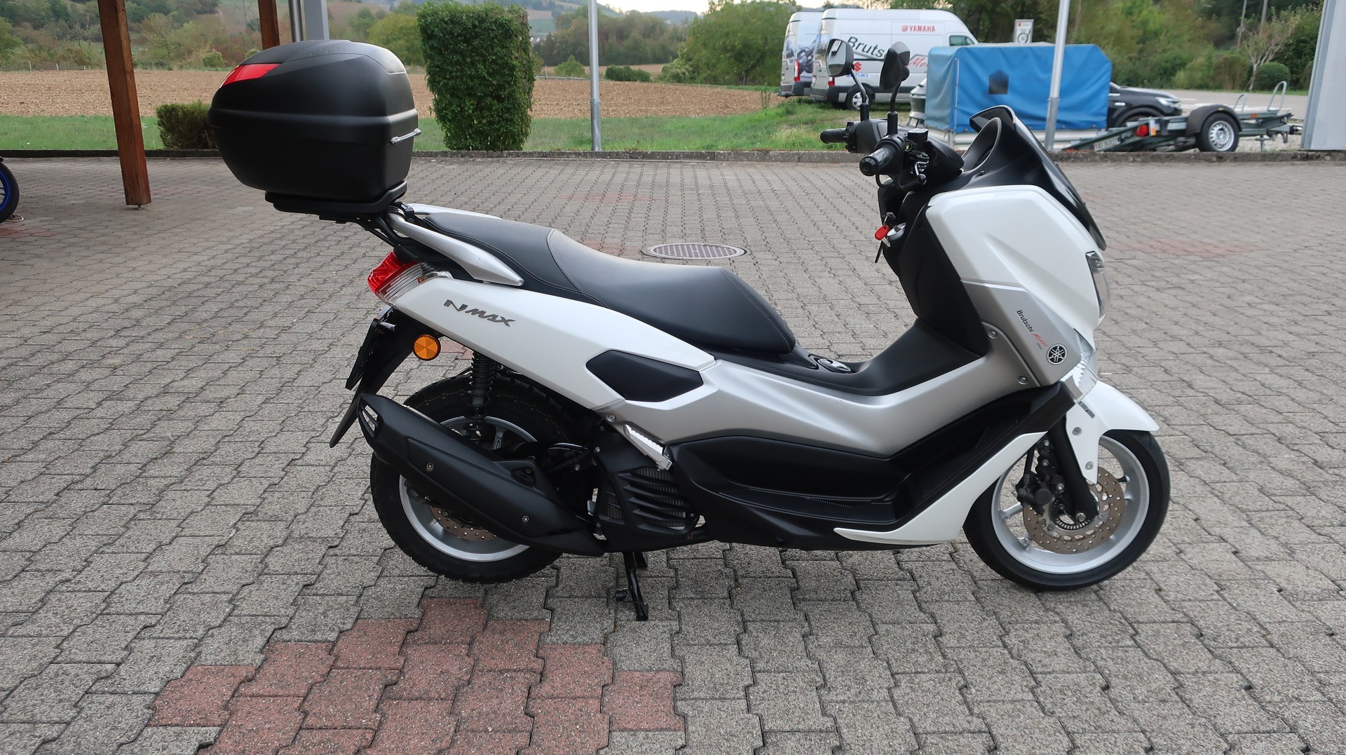 YAMAHA N-Max GPD 125A ABS-showroom-element-3