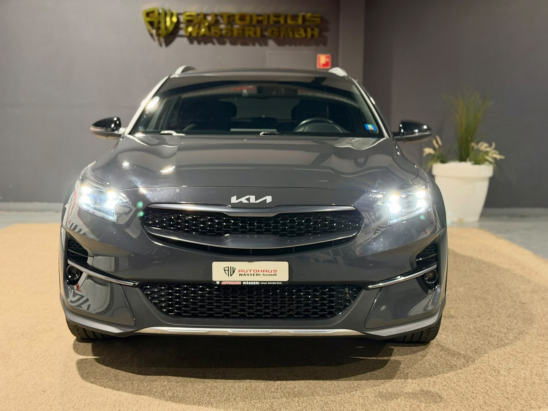 KIA XCeed 1.5 T-GDi MHEV Black Edition-image-8