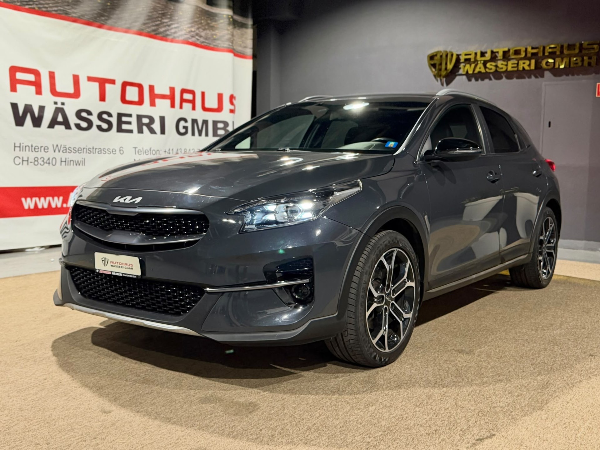 KIA XCeed 1.5 T-GDi MHEV Black Edition-image-7