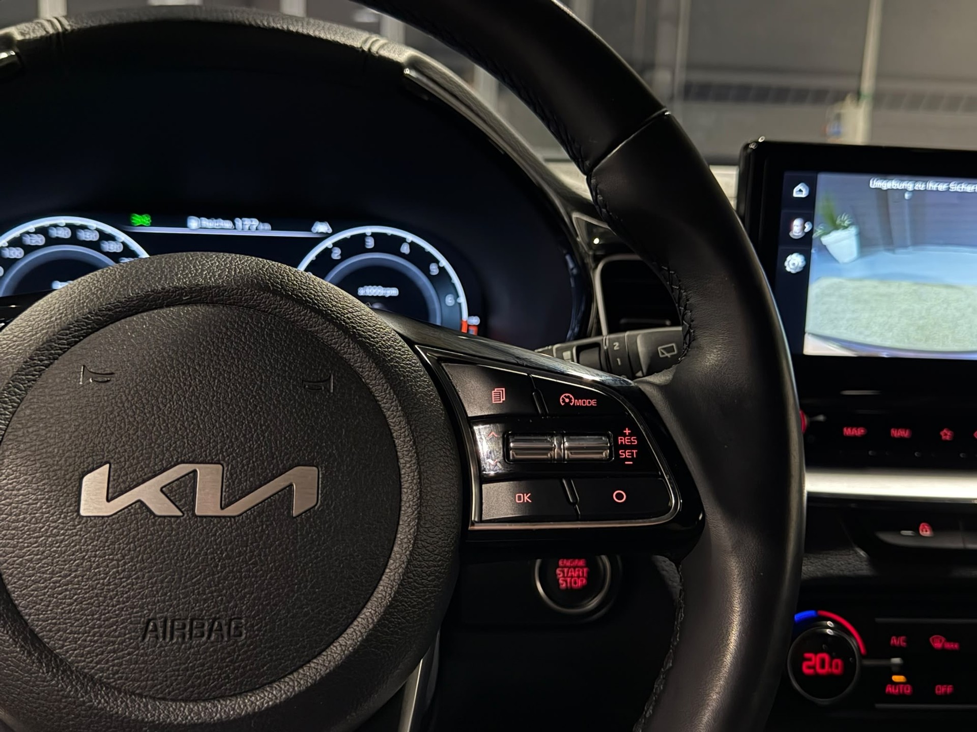 KIA XCeed 1.5 T-GDi MHEV Black Edition-image-22