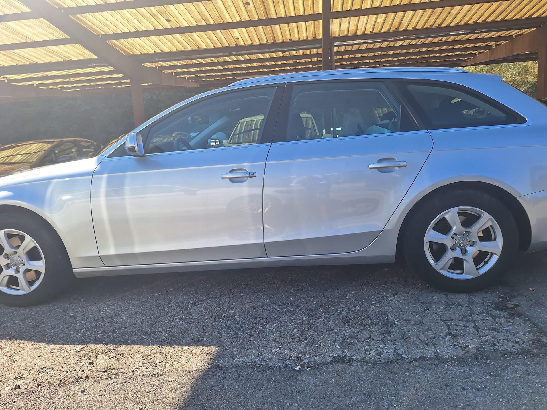 AUDI A4 Avant 1.8 TFSI multitronic-image-4
