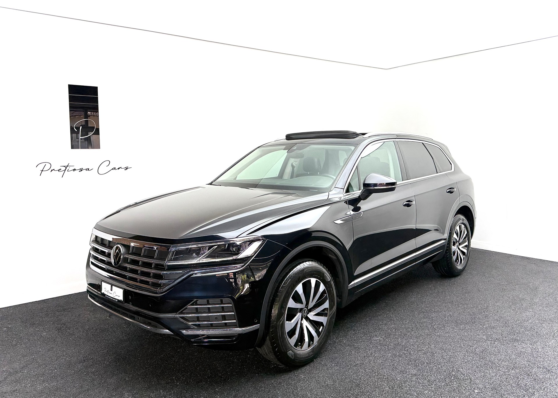 VW Touareg 3.0 TDI Elegance Tiptronic-image-1