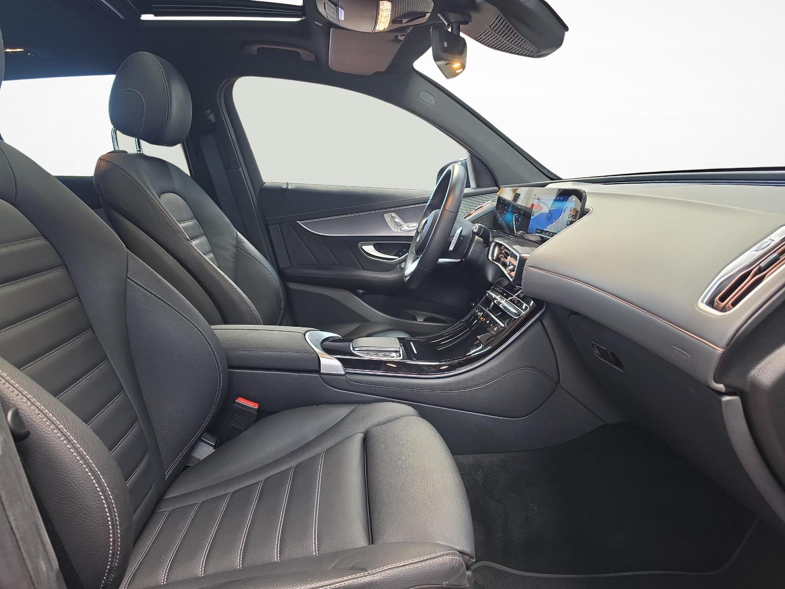 MERCEDES-BENZ EQC 400 4MATIC AMG Line-image-7