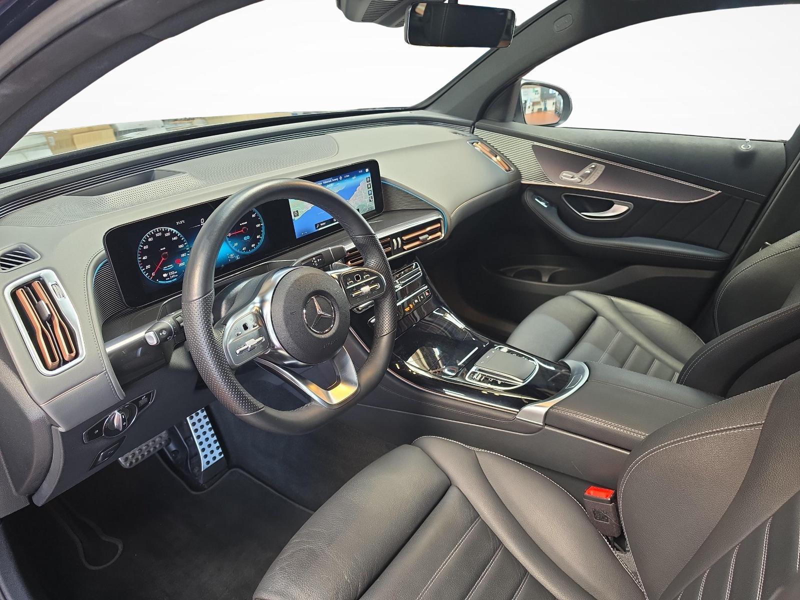 MERCEDES-BENZ EQC 400 4MATIC AMG Line-image-6