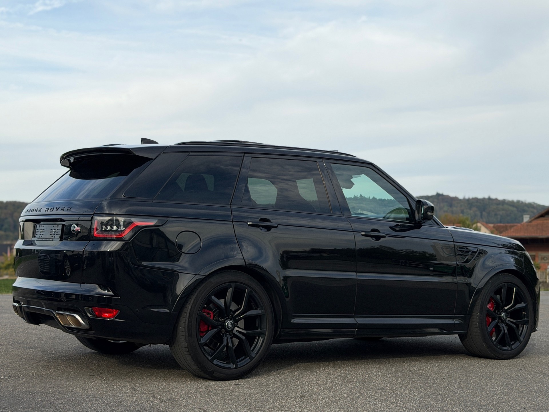 LAND ROVER Range Rover Sport 5.0 V8 S/C SVR Automatic-image-3
