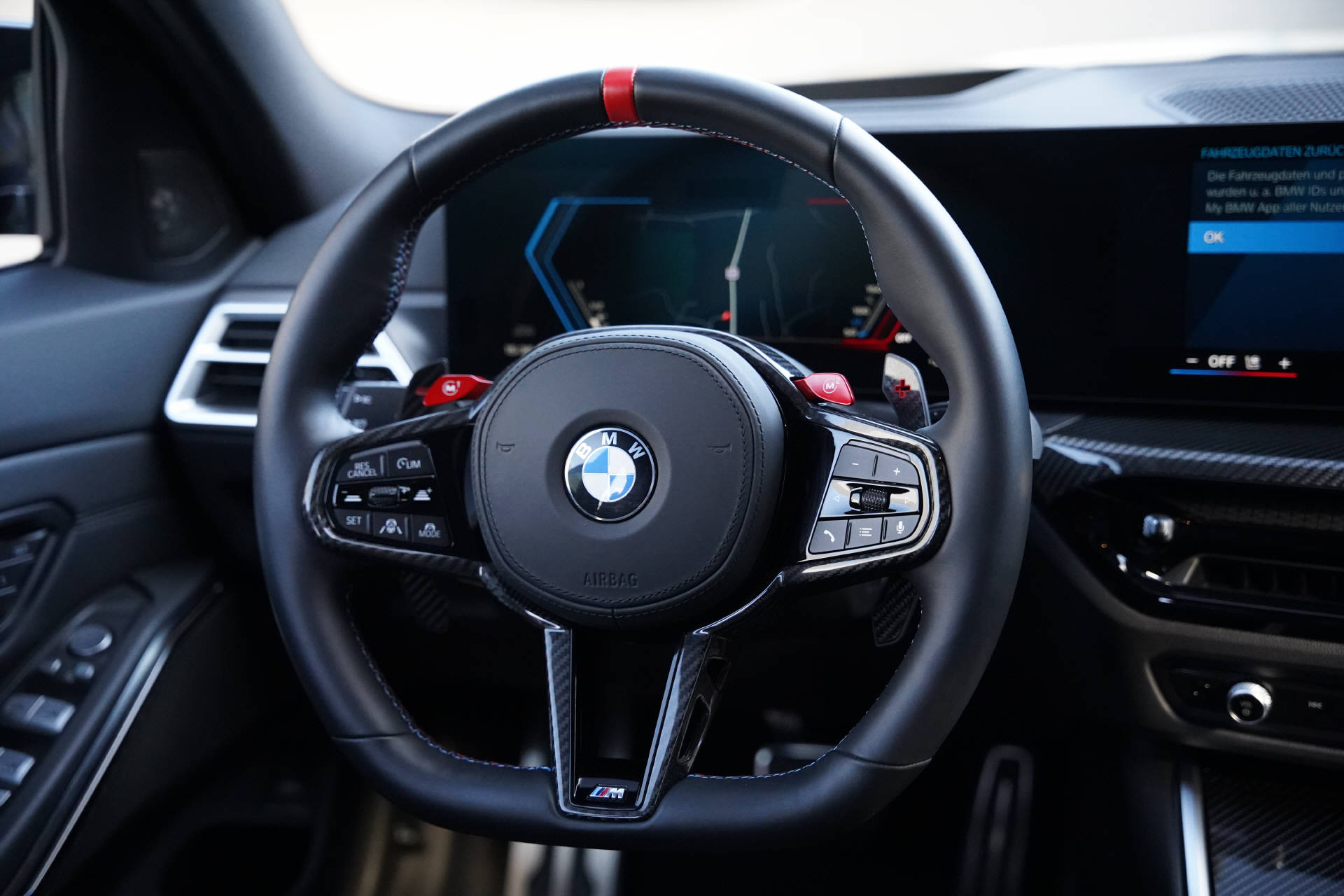 BMW M3 Touring xDrive Competition M LCI Irish Green-image-12