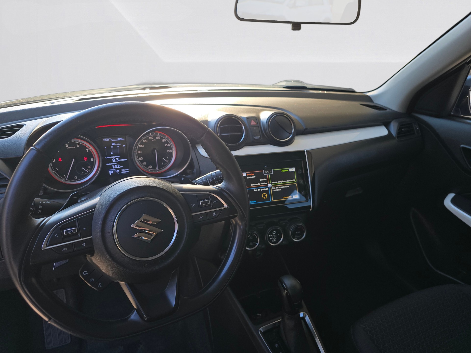 SUZUKI Swift 1.0 12V Compact Top Automatic-image-8