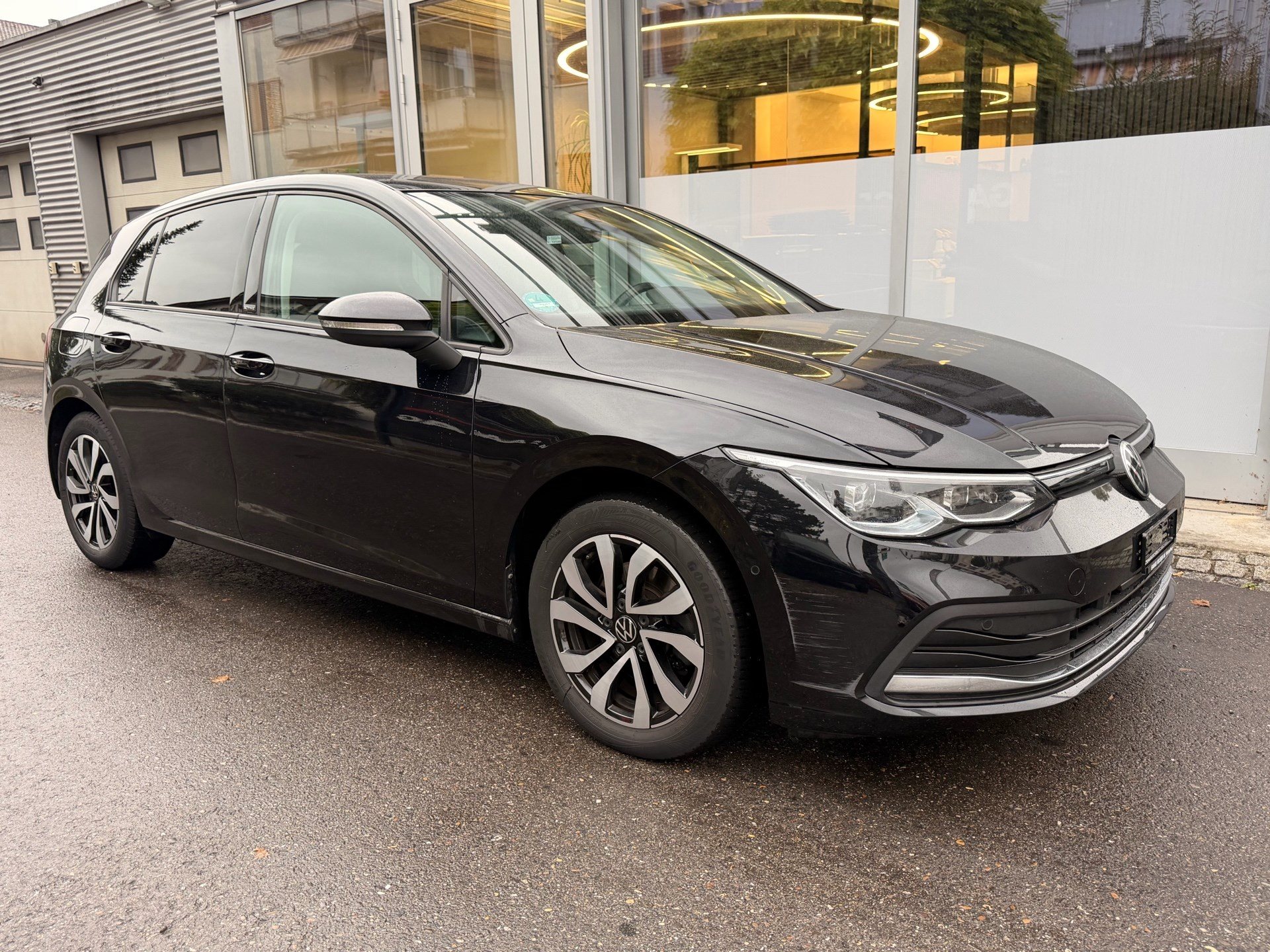 VW Golf 2.0 TDI DSG *** PANORAMAGLASDACH & MATRIX LED ***-showroom-element-2
