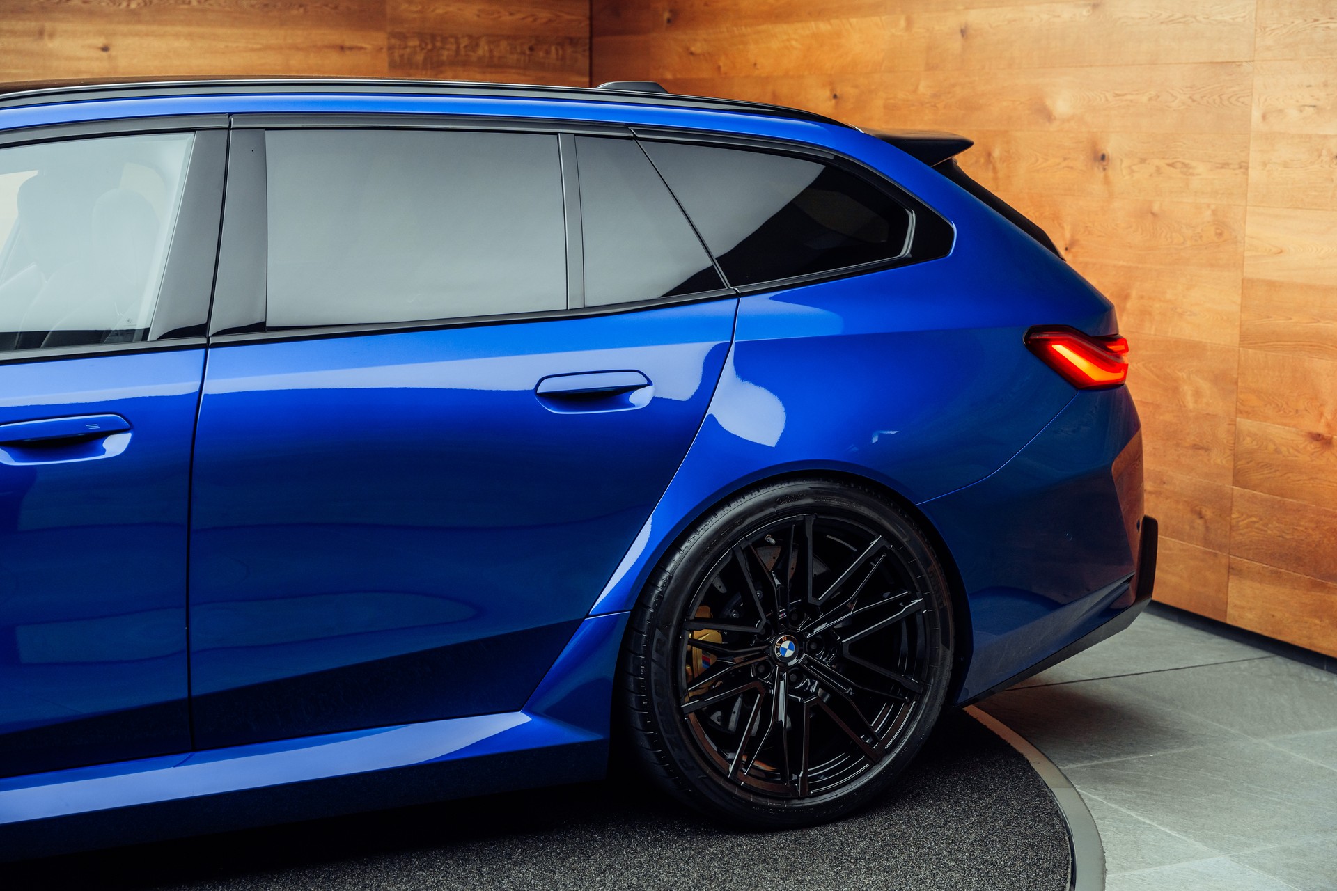 BMW M5 xDrive Touring dÄHLer-image-20