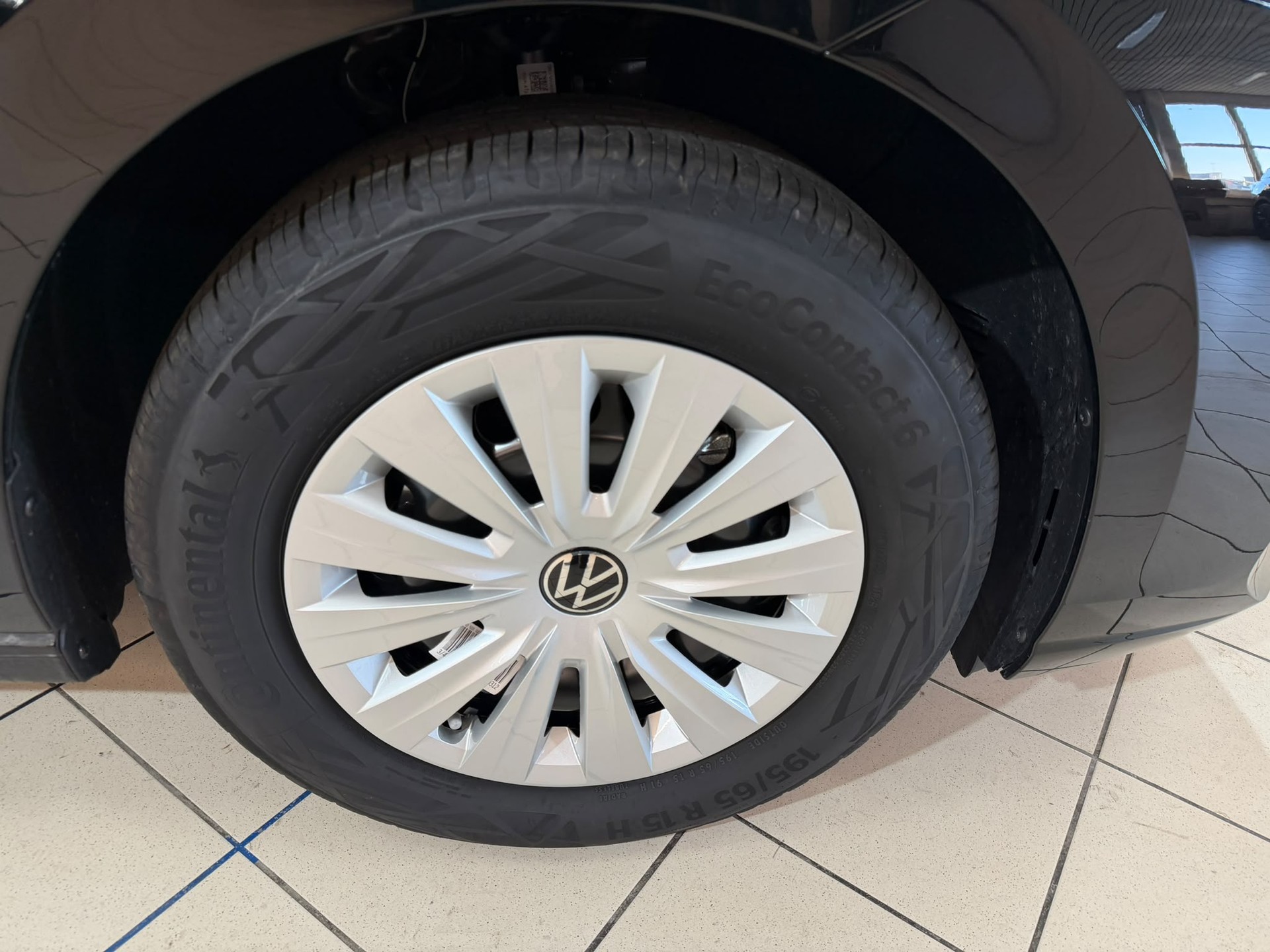 VW Golf 1.5 TSI Basis-image-4