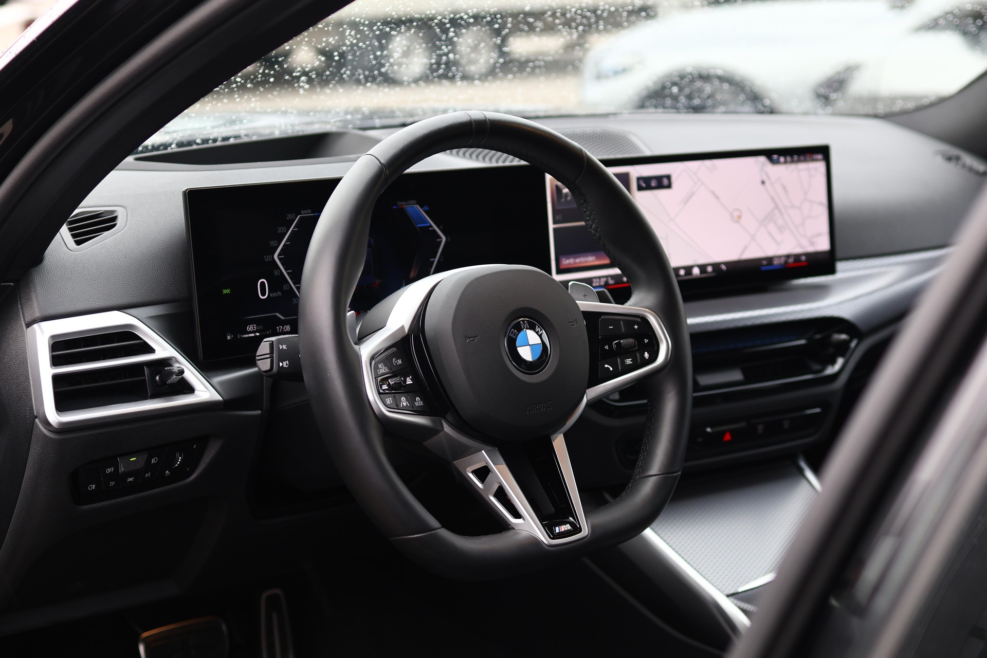 BMW 320d xDrive 48V Touring Steptronic M Sport * AHK *-image-16