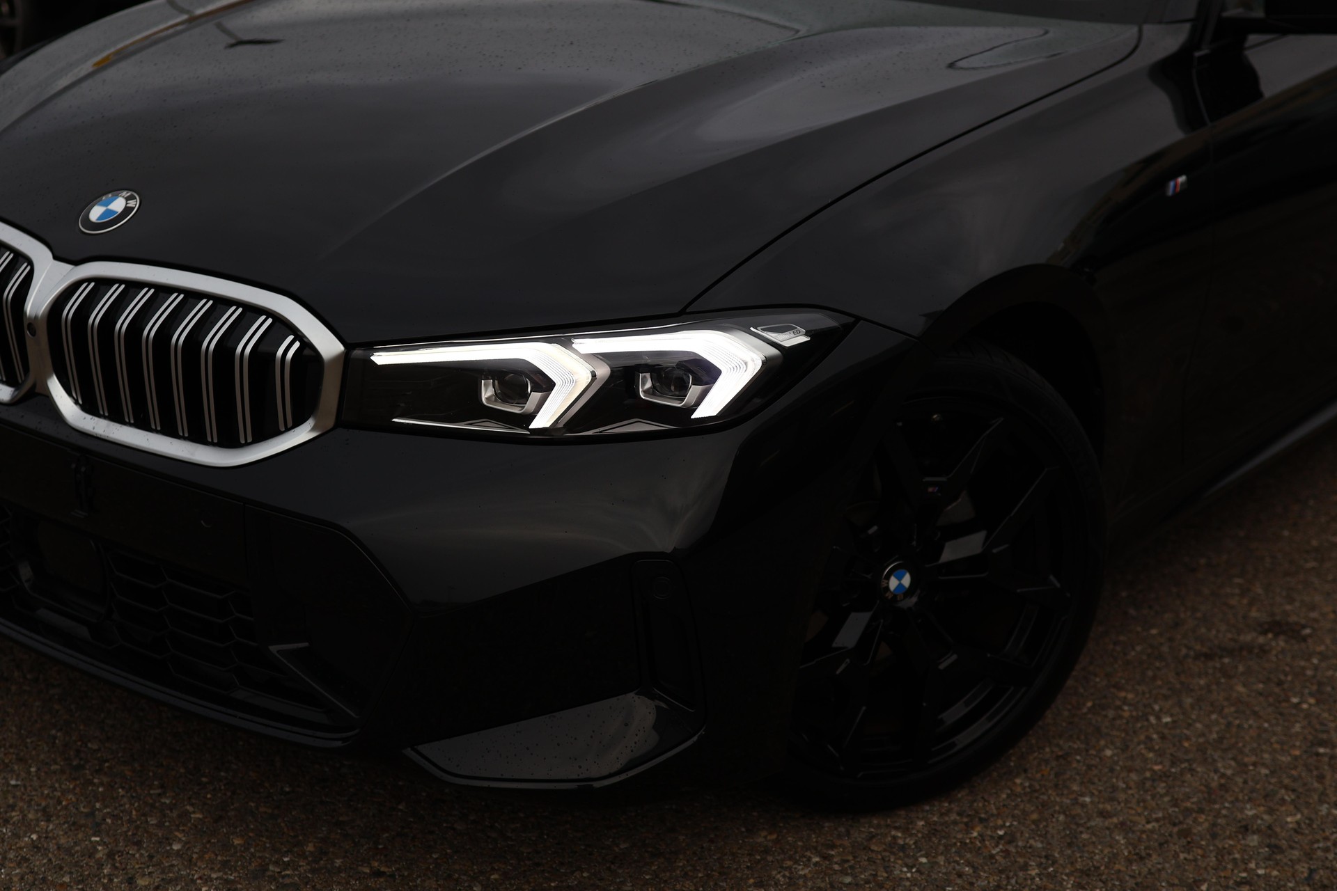 BMW 320d xDrive 48V Touring Steptronic M Sport * AHK *-image-1