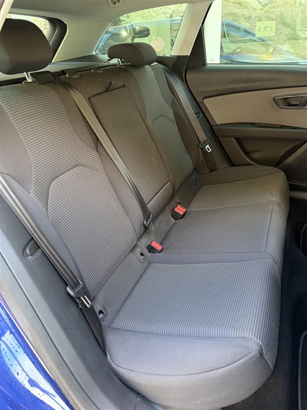 SEAT Leon ST 1.6 TDI CR Style 4Drive-image-11