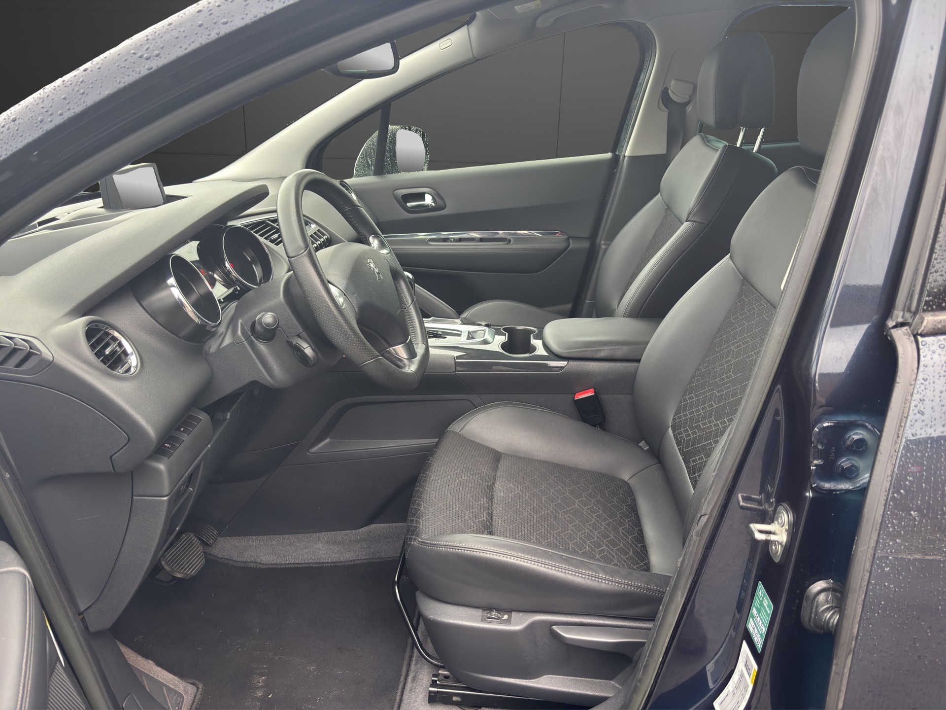 PEUGEOT 3008 1.6 16V T Allure Tiptronic-image-8