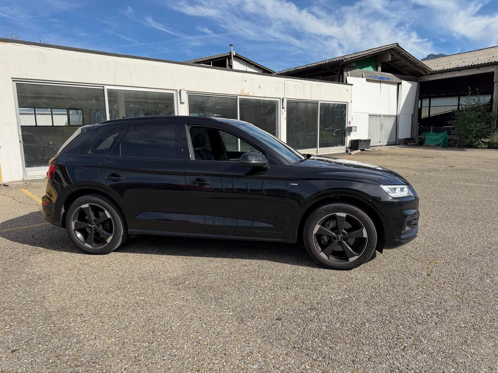 AUDI Q5 45 TFSI sport quattro S-tronic-image-10