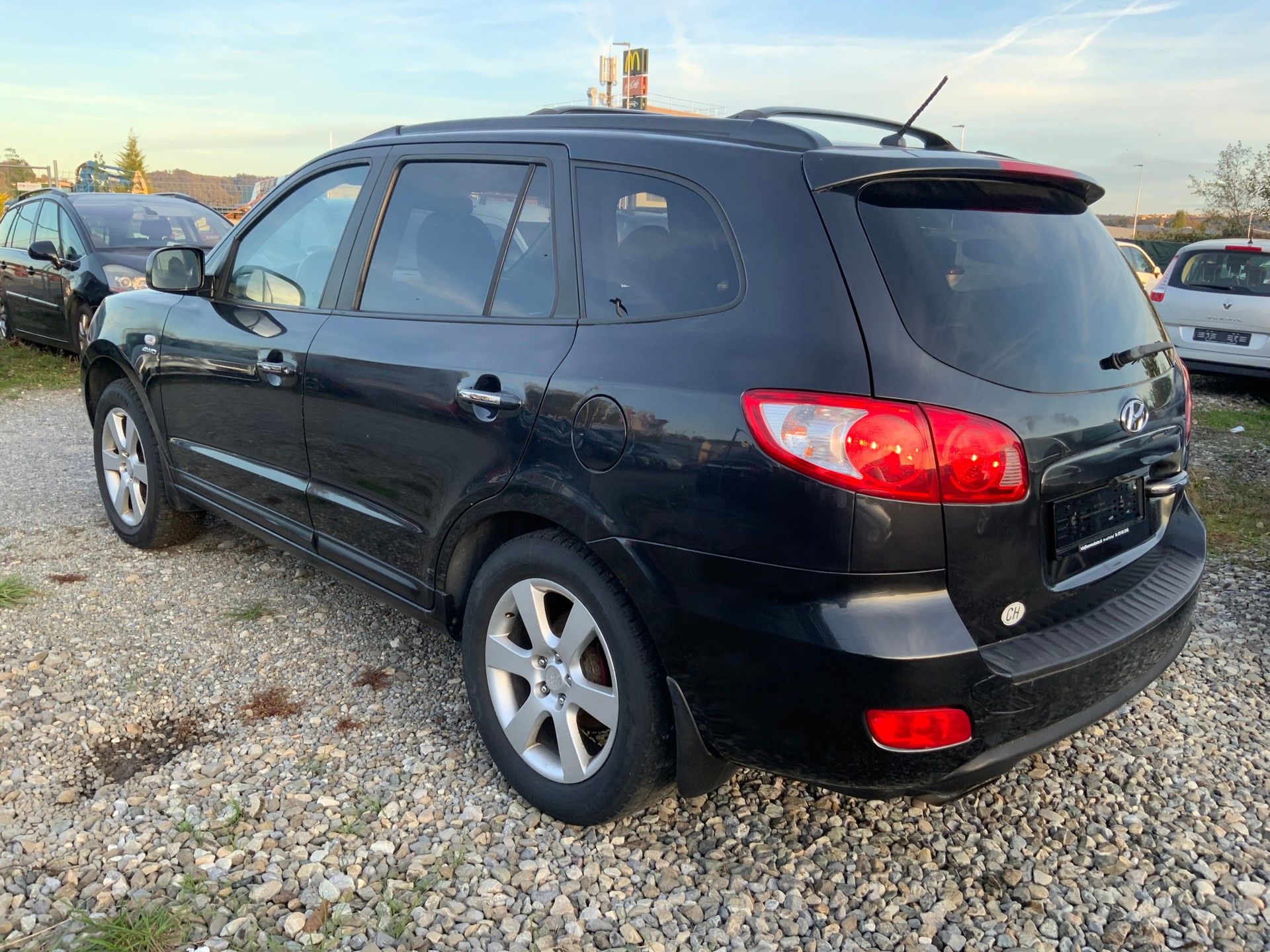 HYUNDAI Santa Fe 2.2 CRDi Premium 4WD Automatic-image-4
