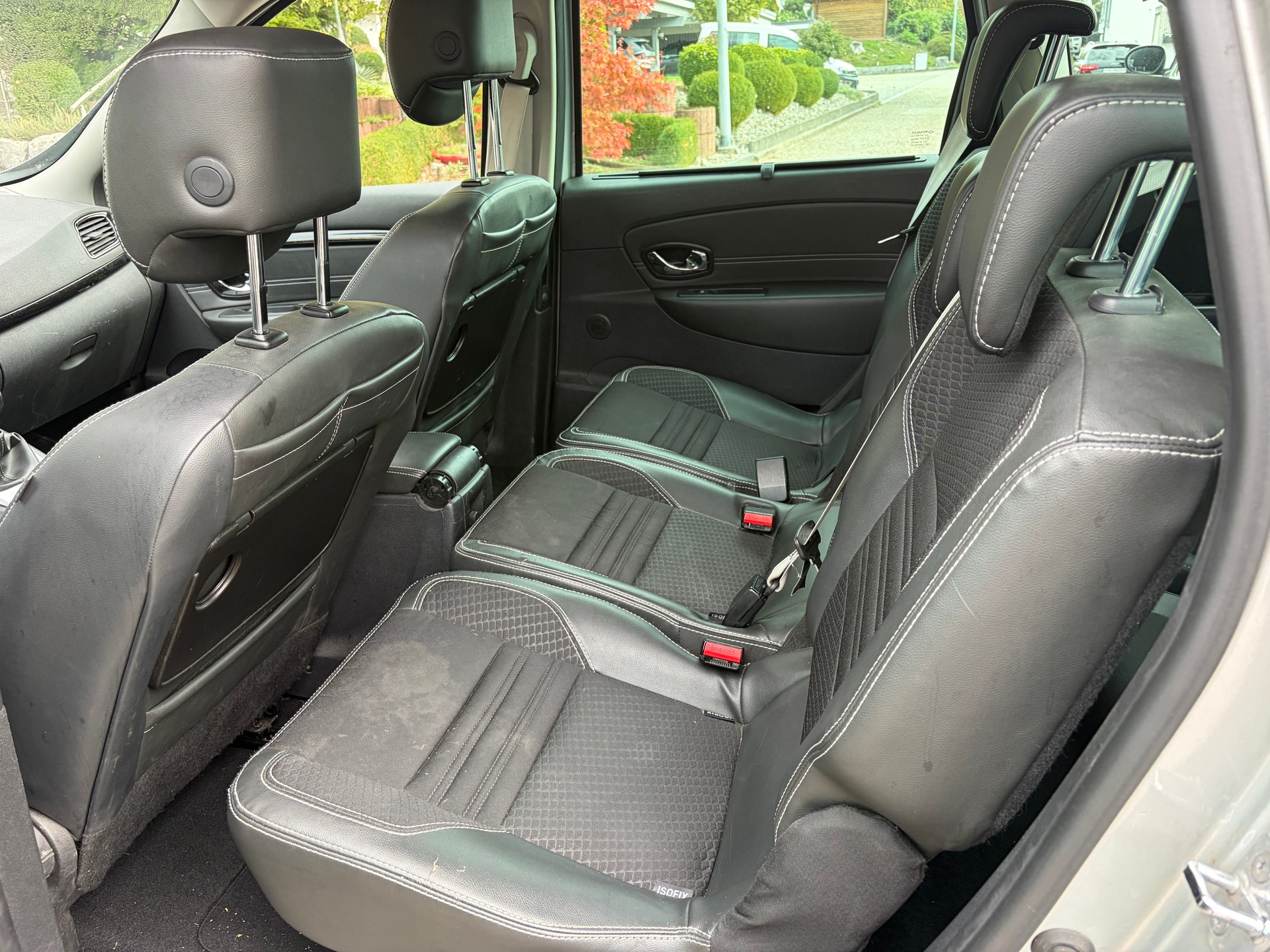 RENAULT Grand Scénic 1.6 dCi Bose-image-11