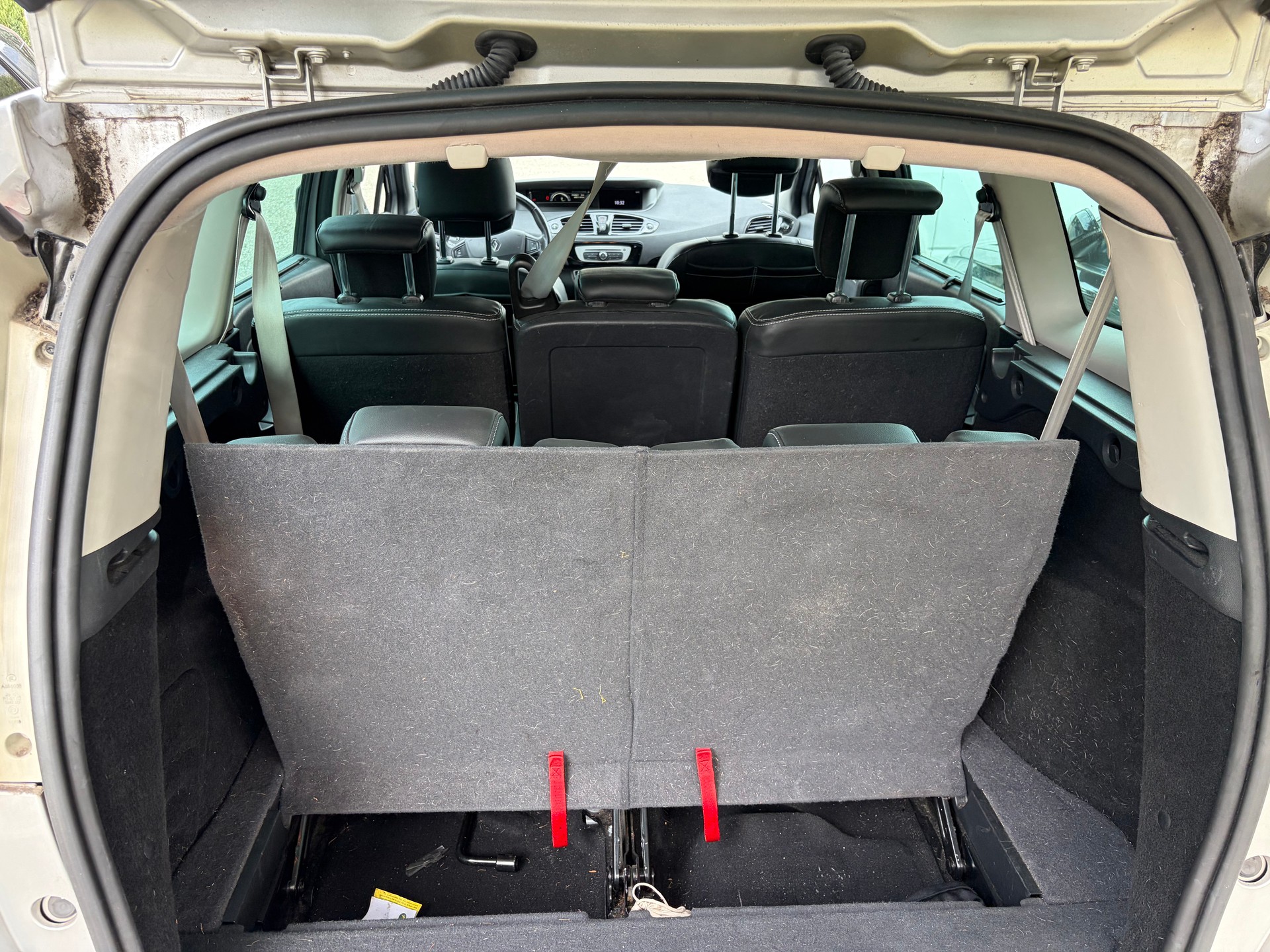 RENAULT Grand Scénic 1.6 dCi Bose-image-15