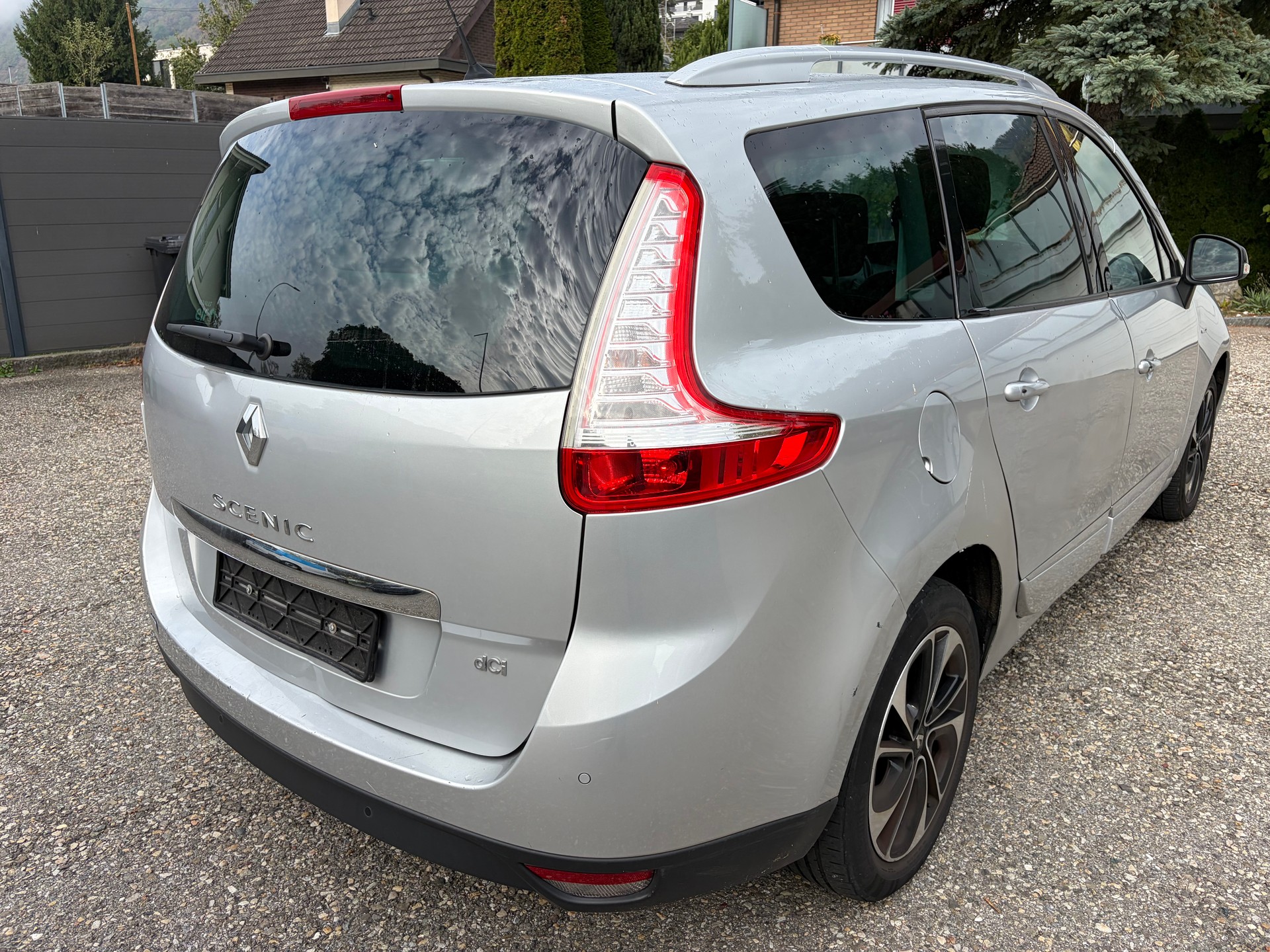 RENAULT Grand Scénic 1.6 dCi Bose-image-5