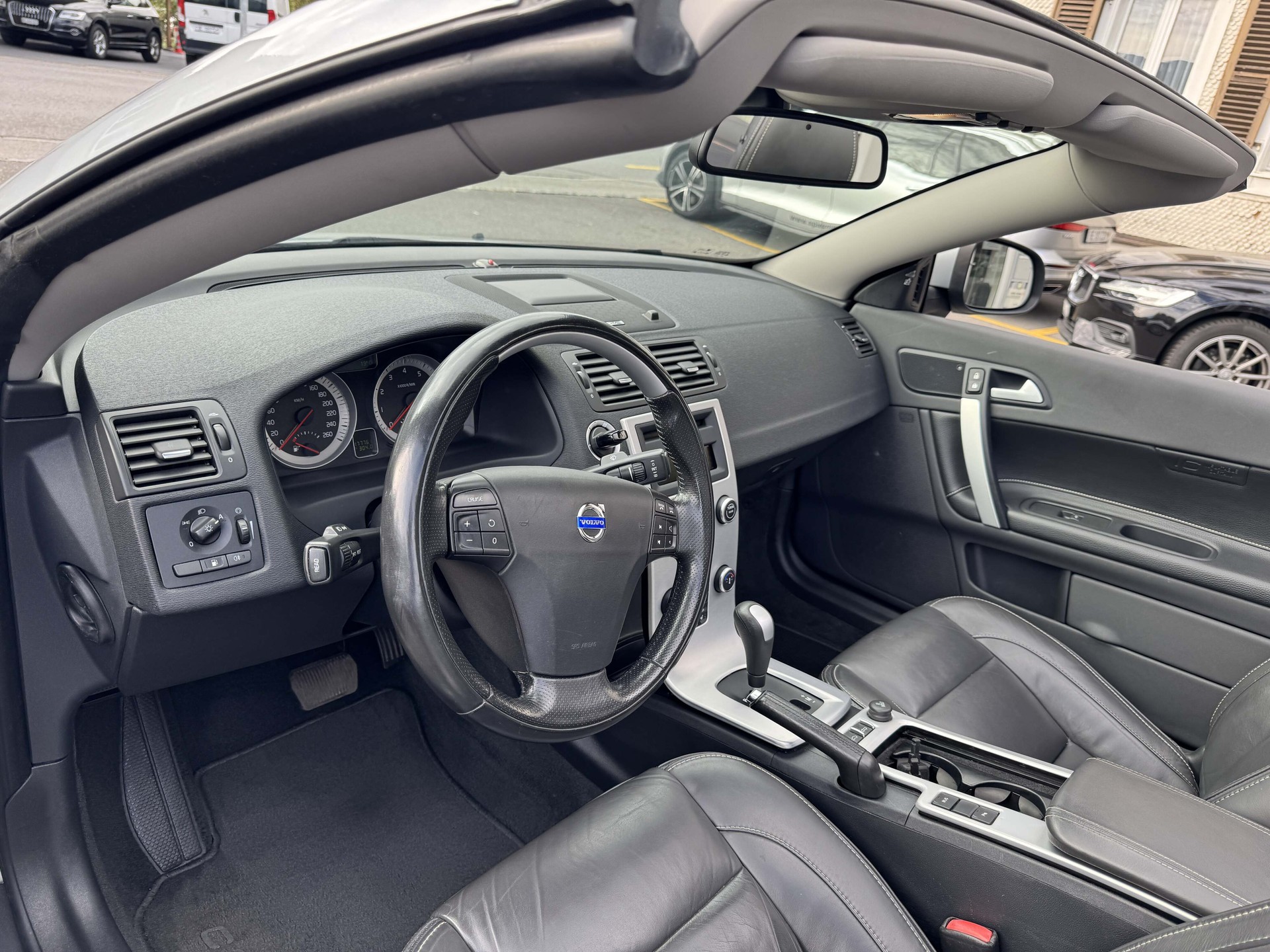 VOLVO C70 Cabriolet 2.5 20V T5 230 Summum-image-7