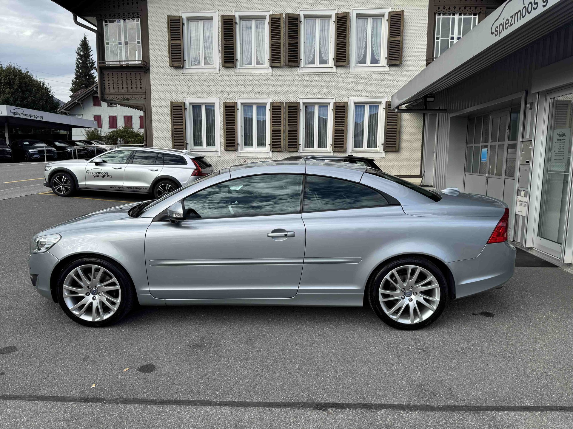 VOLVO C70 Cabriolet 2.5 20V T5 230 Summum-image-14
