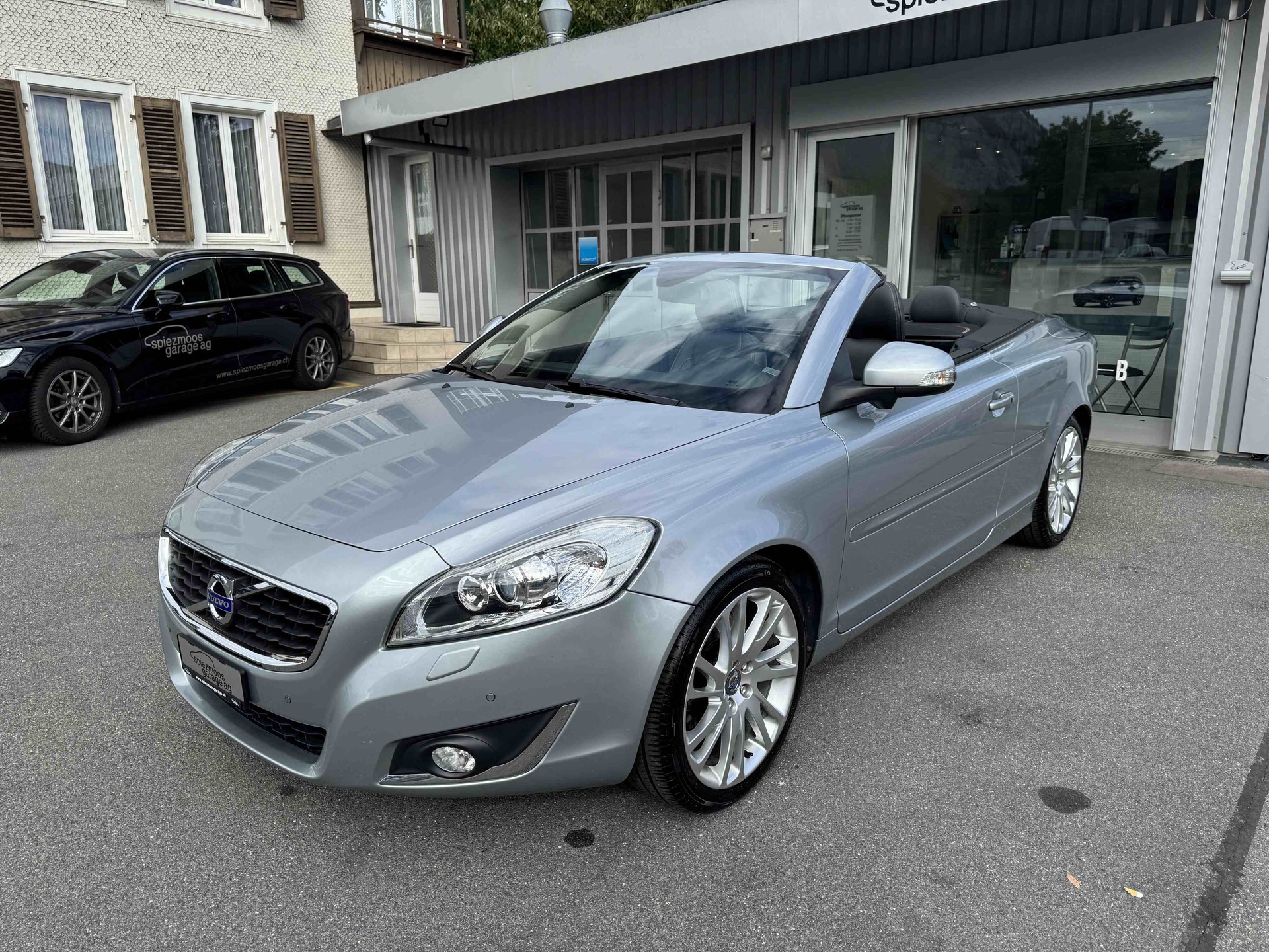 VOLVO C70 Cabriolet 2.5 20V T5 230 Summum-image-6