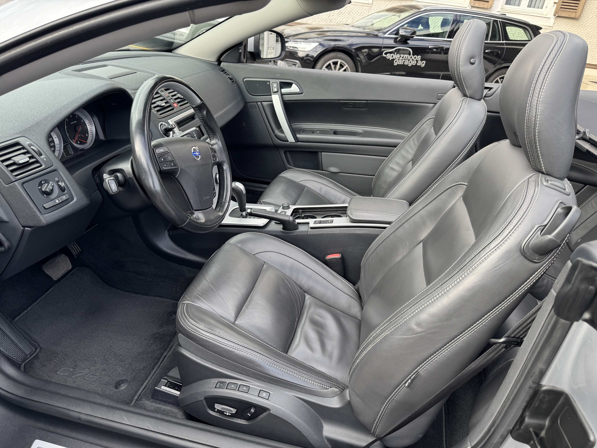 VOLVO C70 Cabriolet 2.5 20V T5 230 Summum-image-8