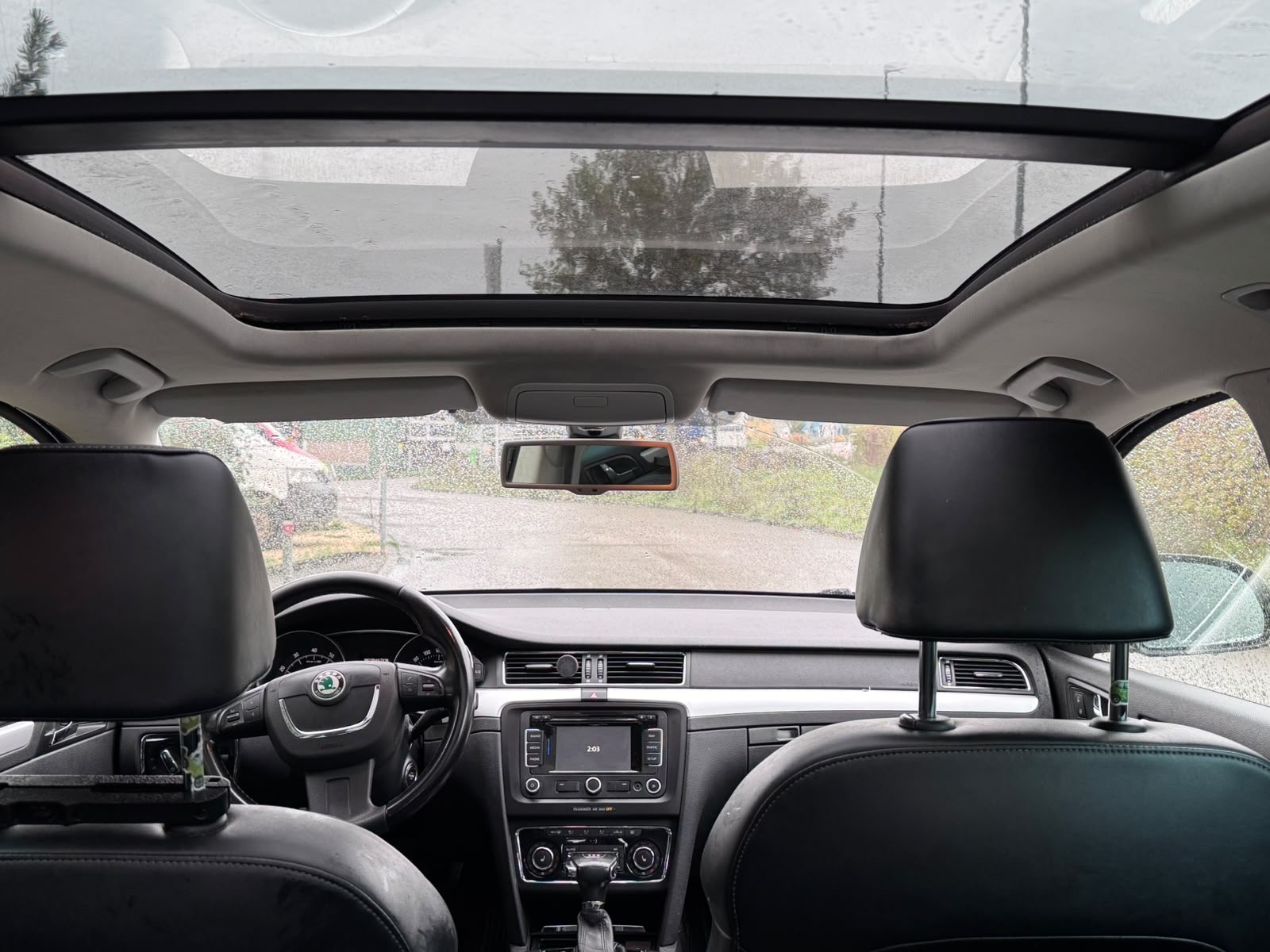 SKODA Superb Combi 2.0 TSI Ambition DSG-image-4