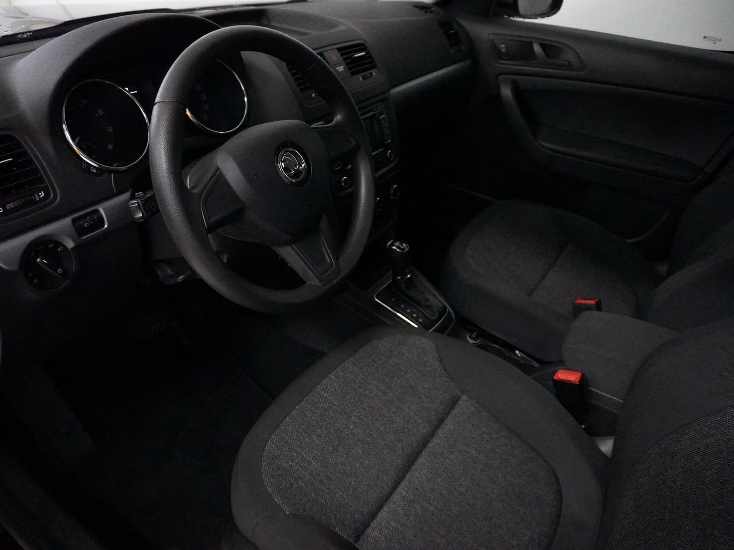 SKODA Yeti 1.8 TSI Active Outdoor 4x4 DSG-showroom-element-2