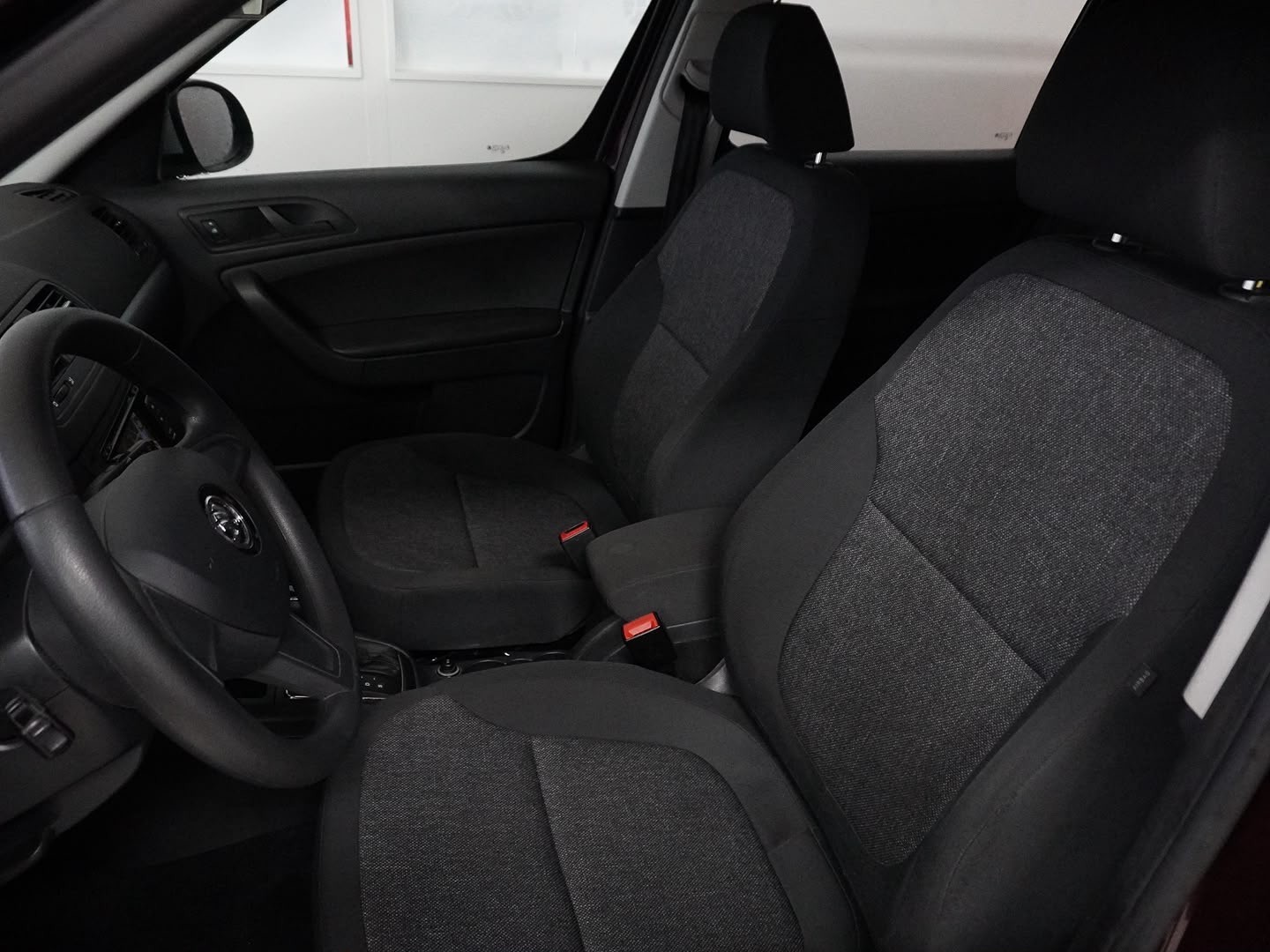 SKODA Yeti 1.8 TSI Active Outdoor 4x4 DSG-showroom-element-3