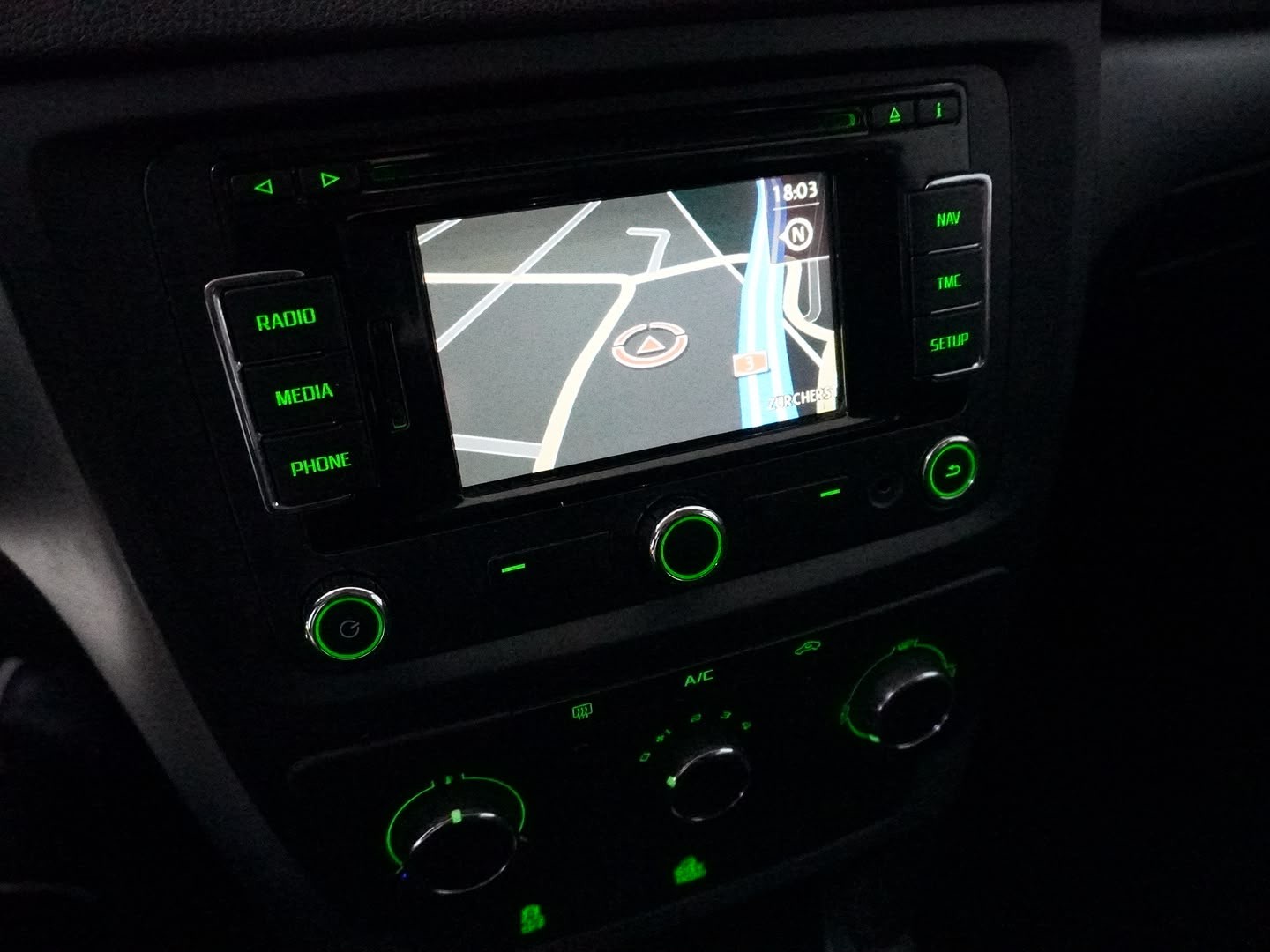 SKODA Yeti 1.8 TSI Active Outdoor 4x4 DSG-image-6