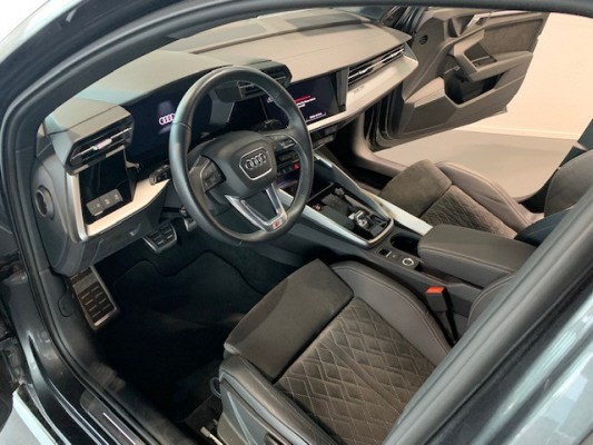 AUDI S3 SB 2.0 TFSI quattro-image-9