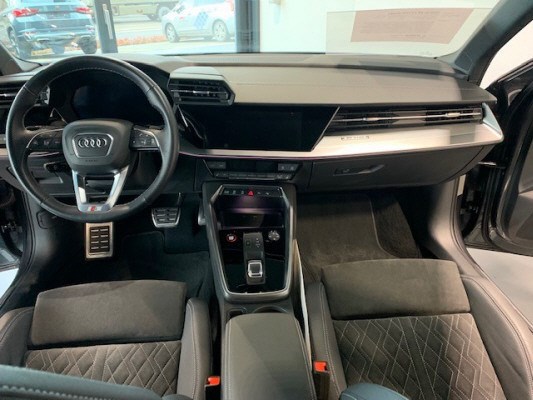 AUDI S3 SB 2.0 TFSI quattro-image-11