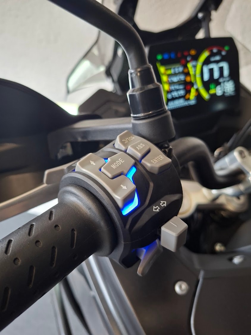 VOGE 625 DSX-image-8