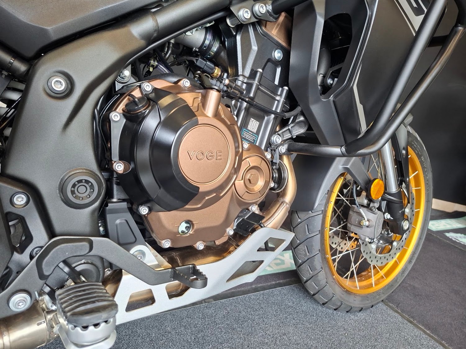 VOGE 625 DSX-image-3