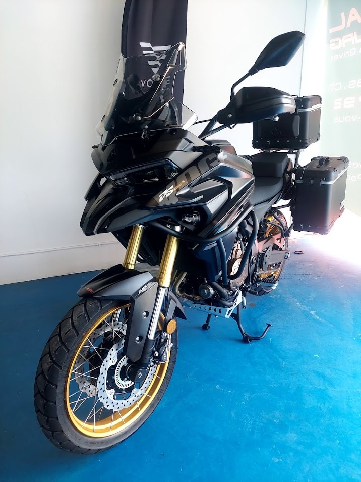 VOGE 625 DSX-image-1