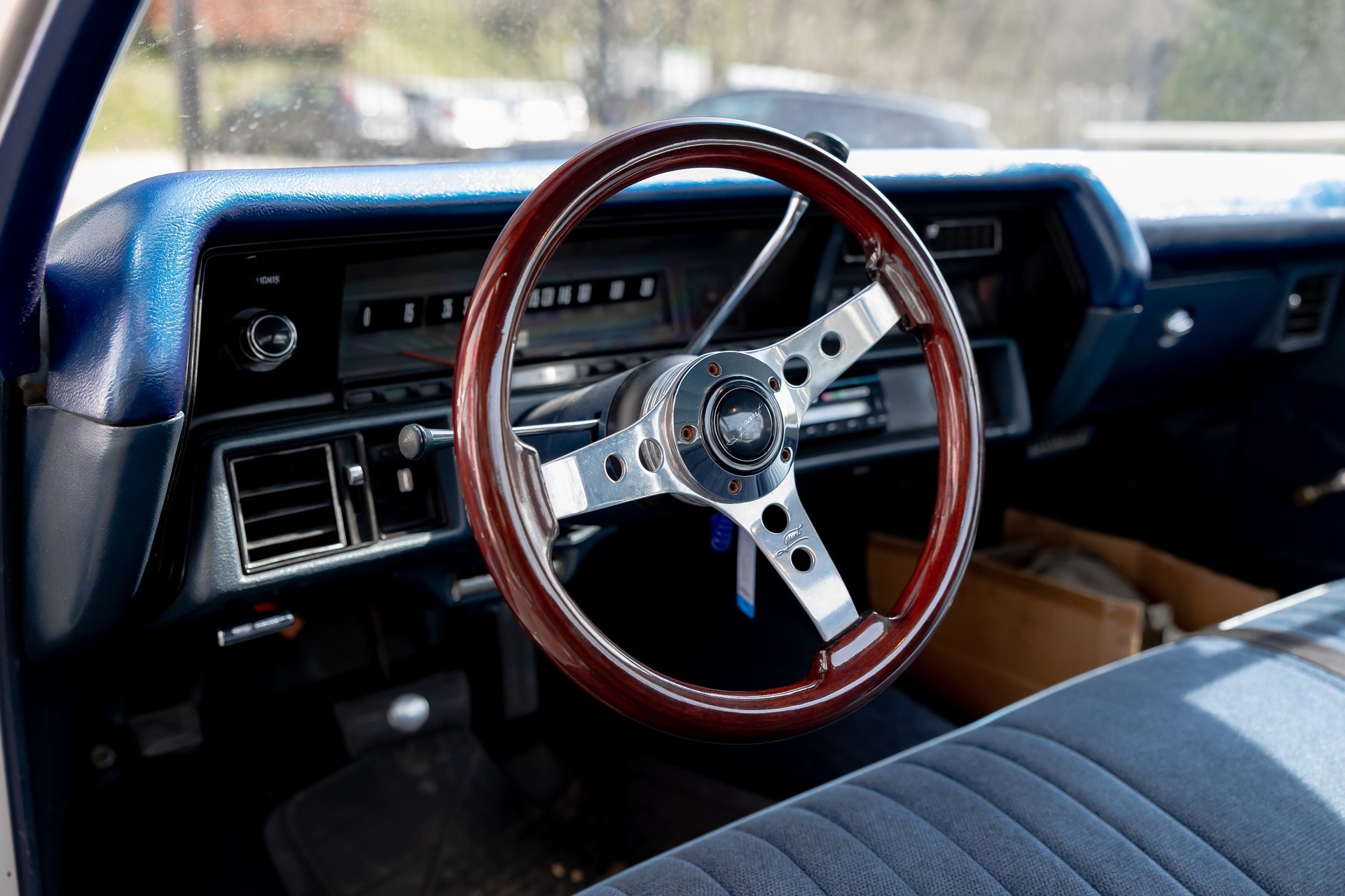 CHEVROLET El Camino-image-10
