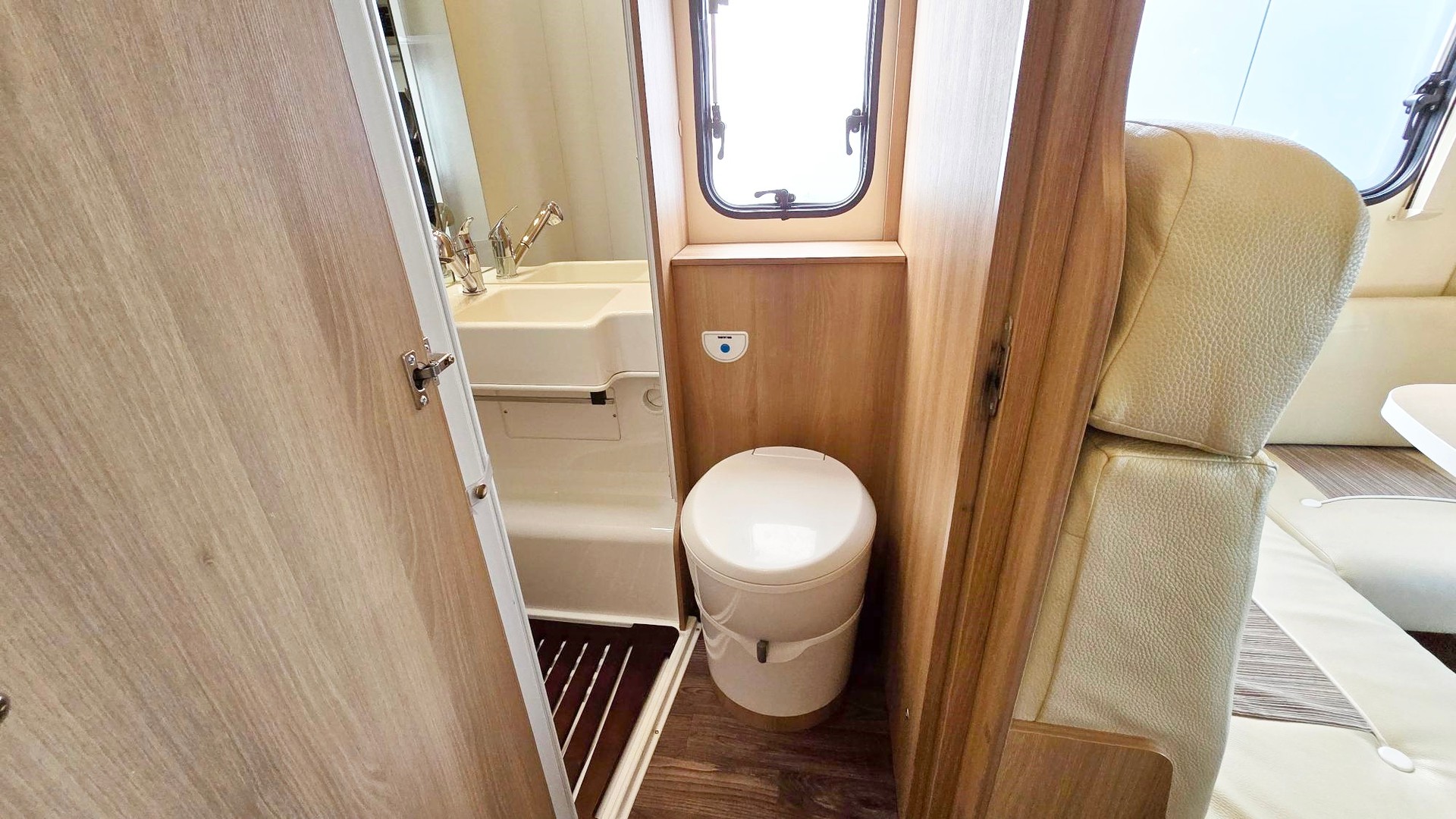 ROLLER TEAM AUTO ROLLER KRONOS 264 TL 2,0 TDCI FORD-image-14