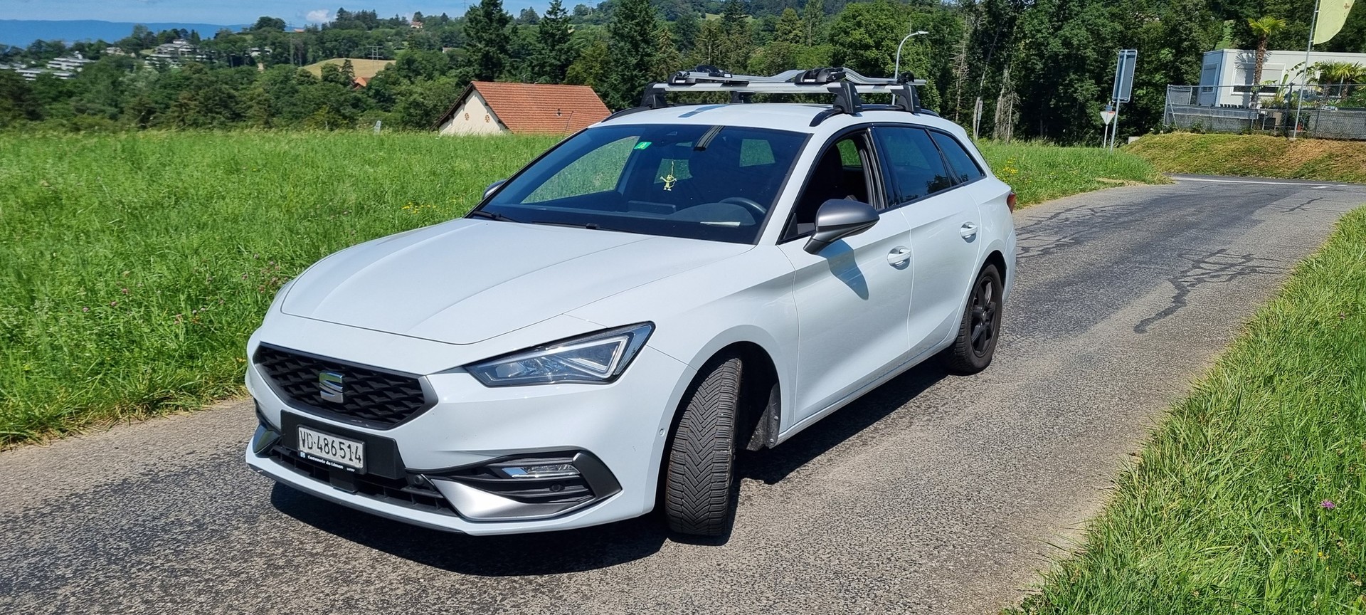 SEAT Leon ST 1.5 eTSI DSG 150 FR-image-1
