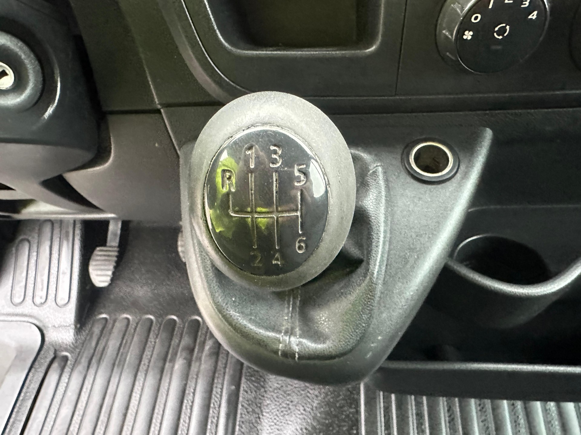 RENAULT Master T35 2.3dCi-image-24