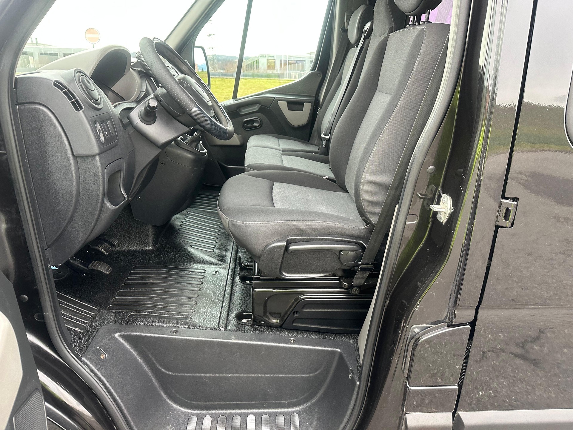 RENAULT Master T35 2.3dCi-image-16