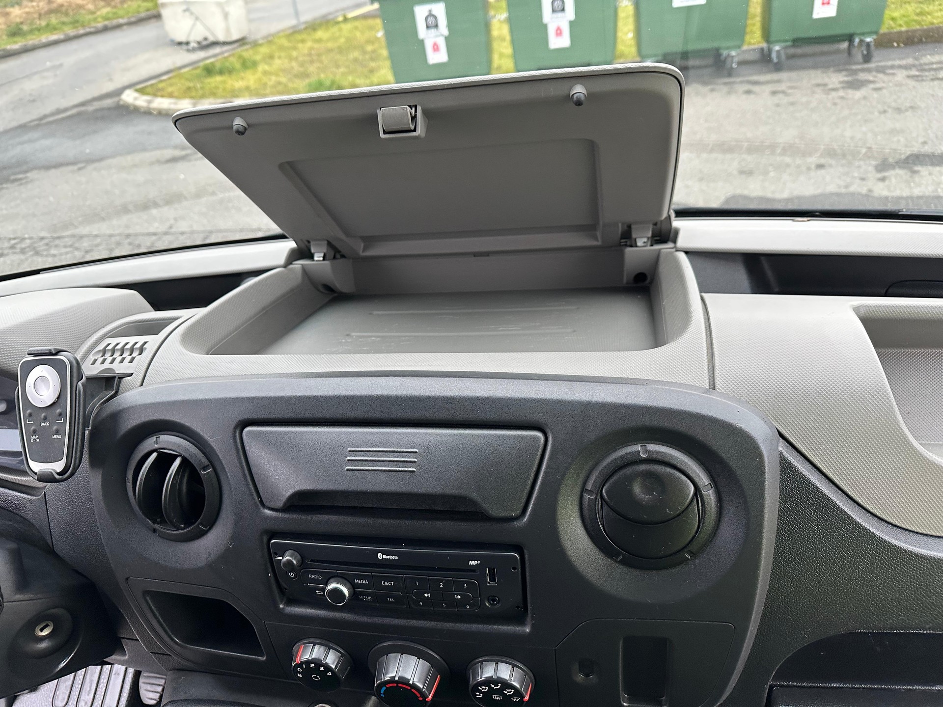 RENAULT Master T35 2.3dCi-image-19
